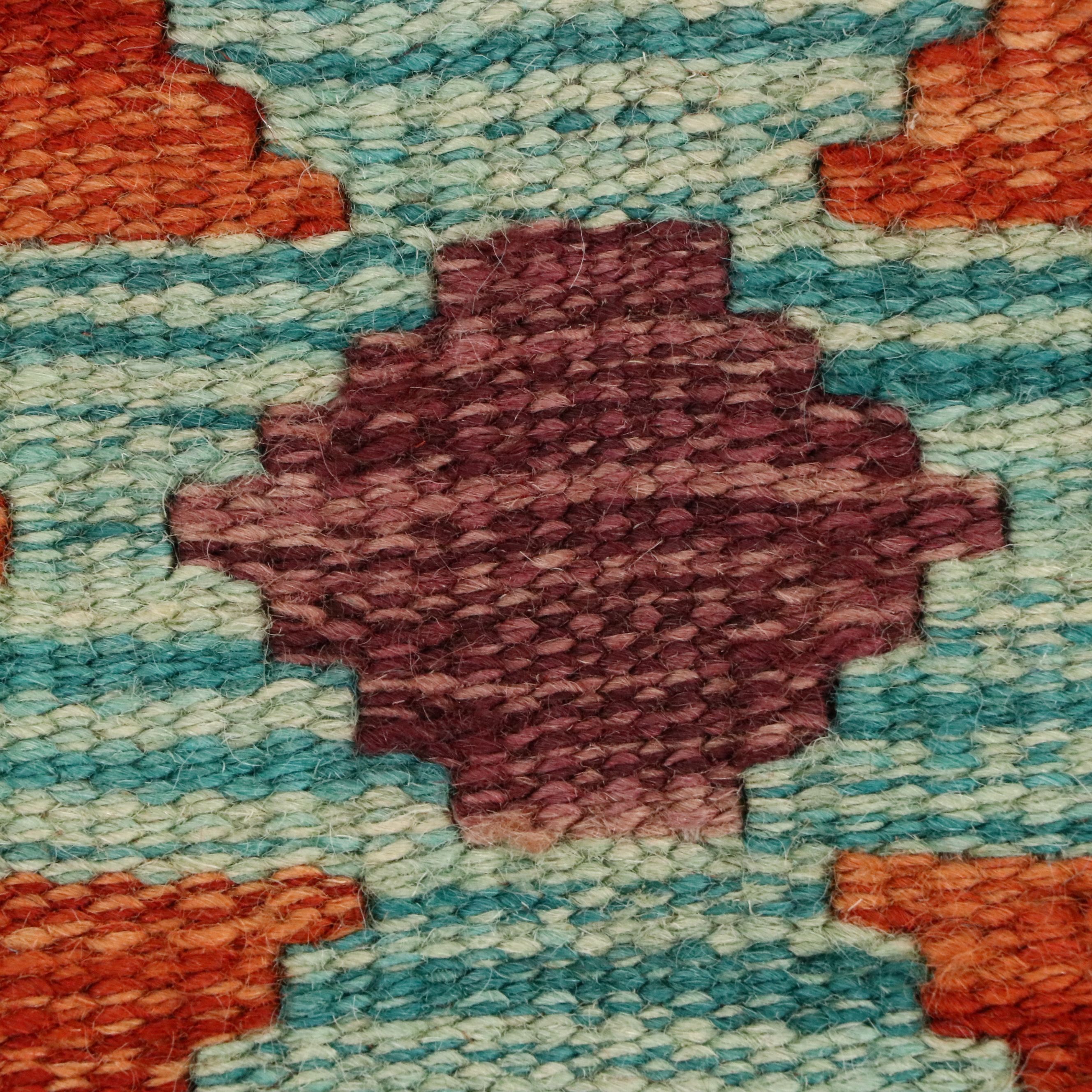 2'8 x 15'7 Handwoven Pakistani Kilim Carpet Runner