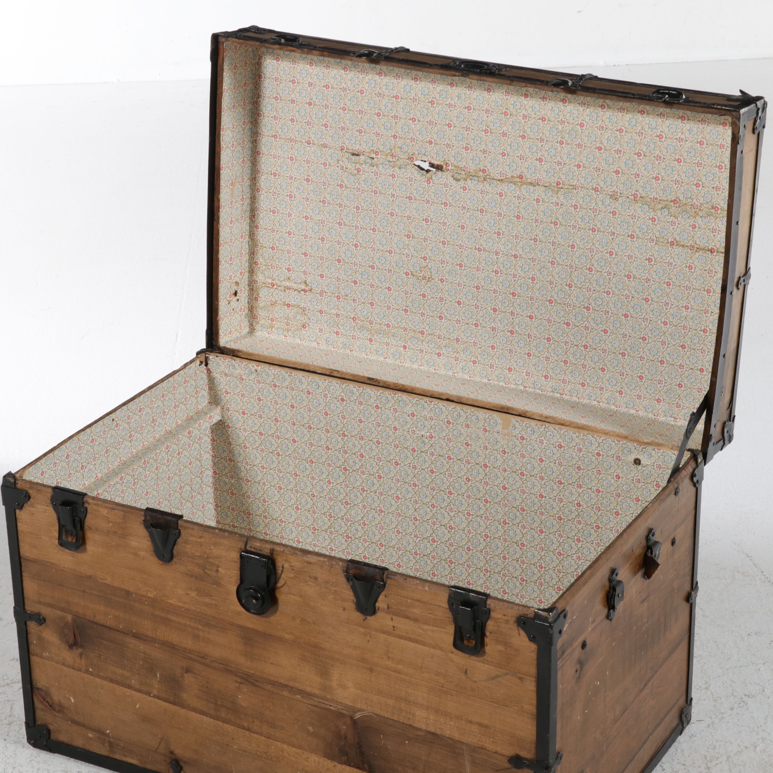 American Flat-Top Pine Steamer Trunk, Late 19th Century