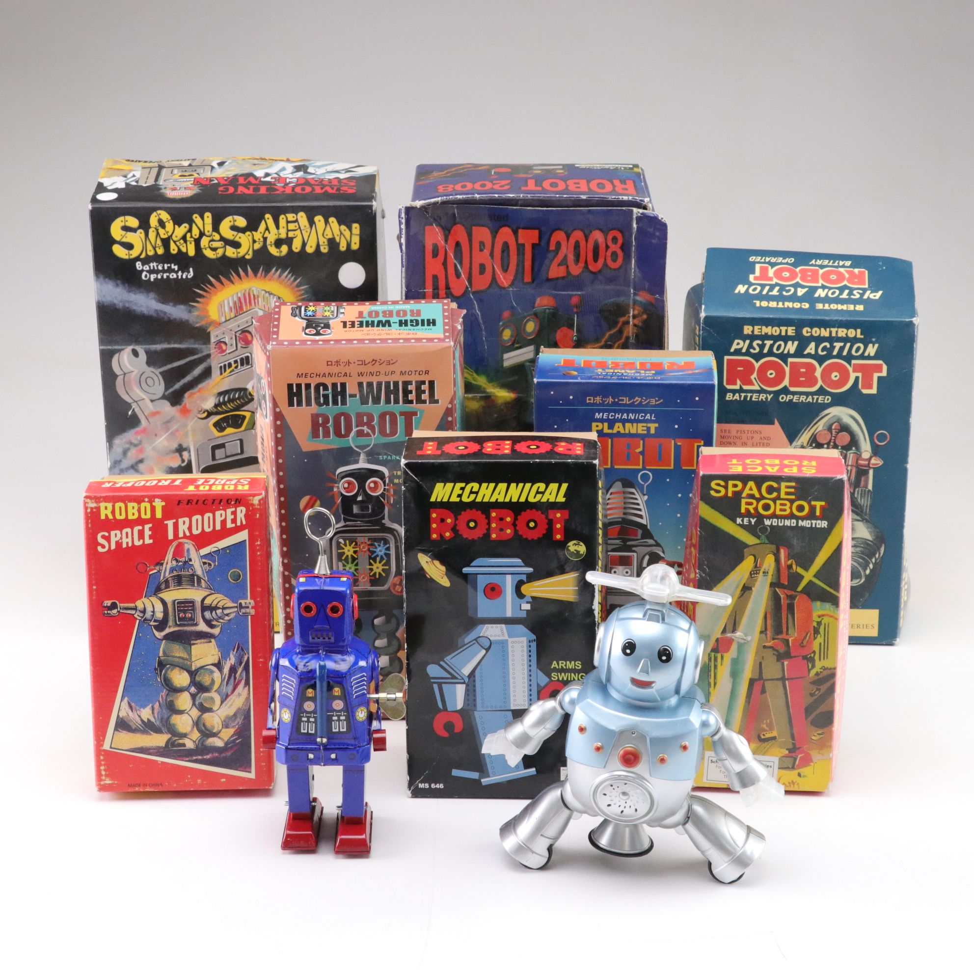 "Smoking Spaceman" and "Robot 2008" with More Mechanical and Wind-Up Robots