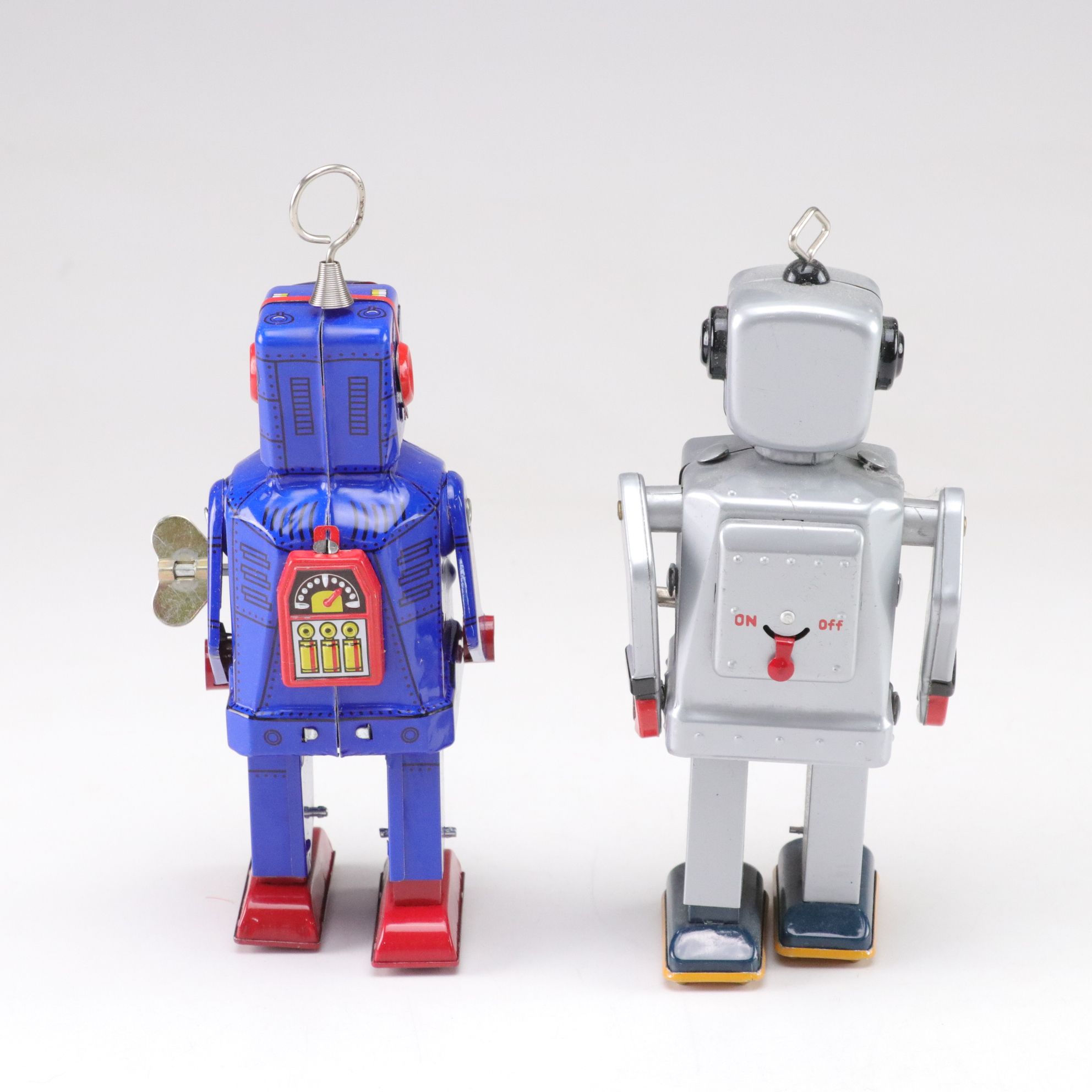 "Smoking Spaceman" and "Robot 2008" with More Mechanical and Wind-Up Robots
