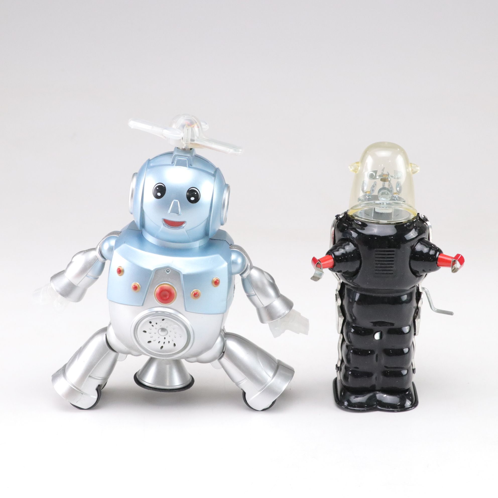 "Smoking Spaceman" and "Robot 2008" with More Mechanical and Wind-Up Robots