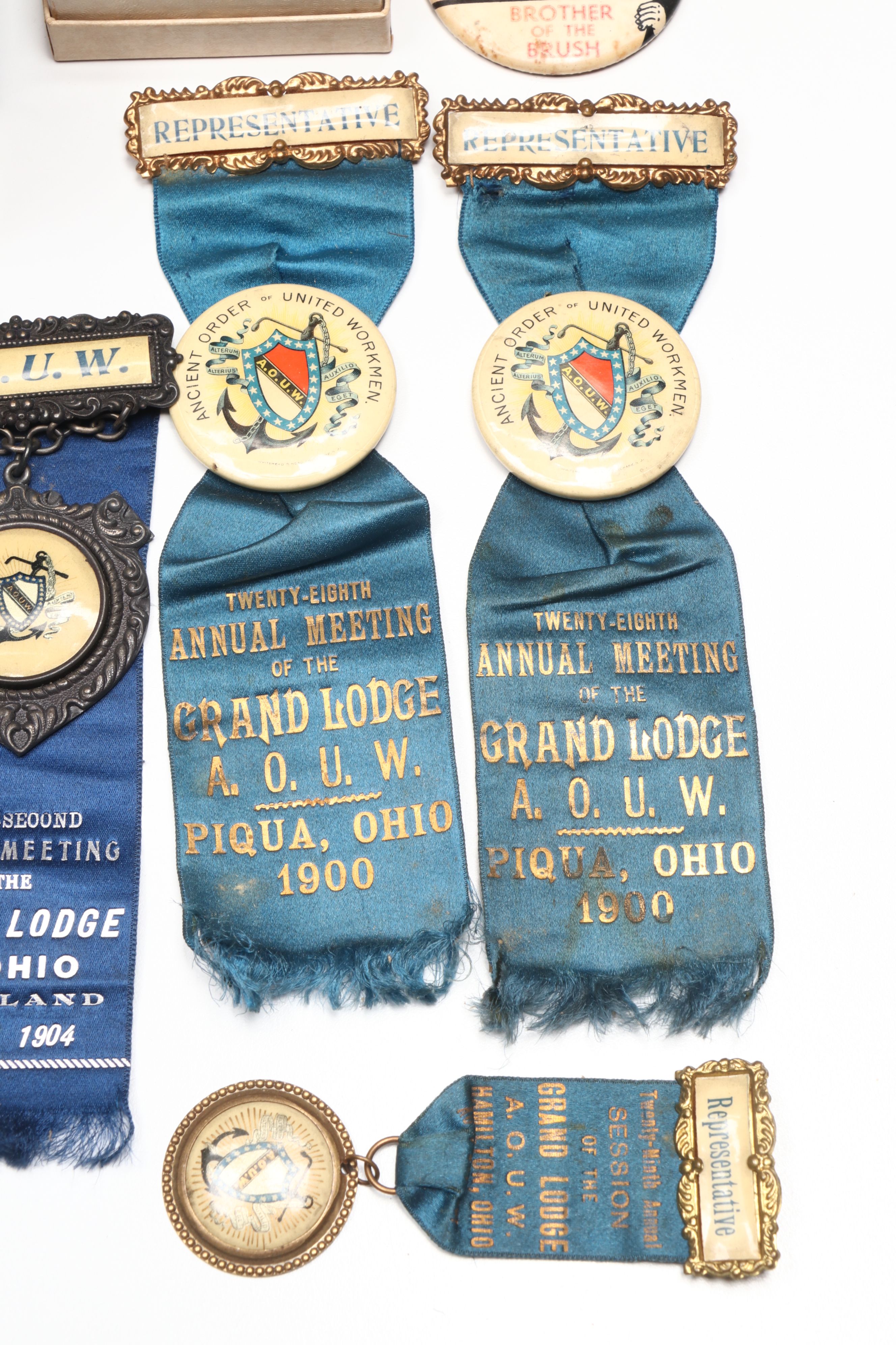 Cedar Men's Vanity Box with Cufflinks, Fraternal Order Ribbons, More