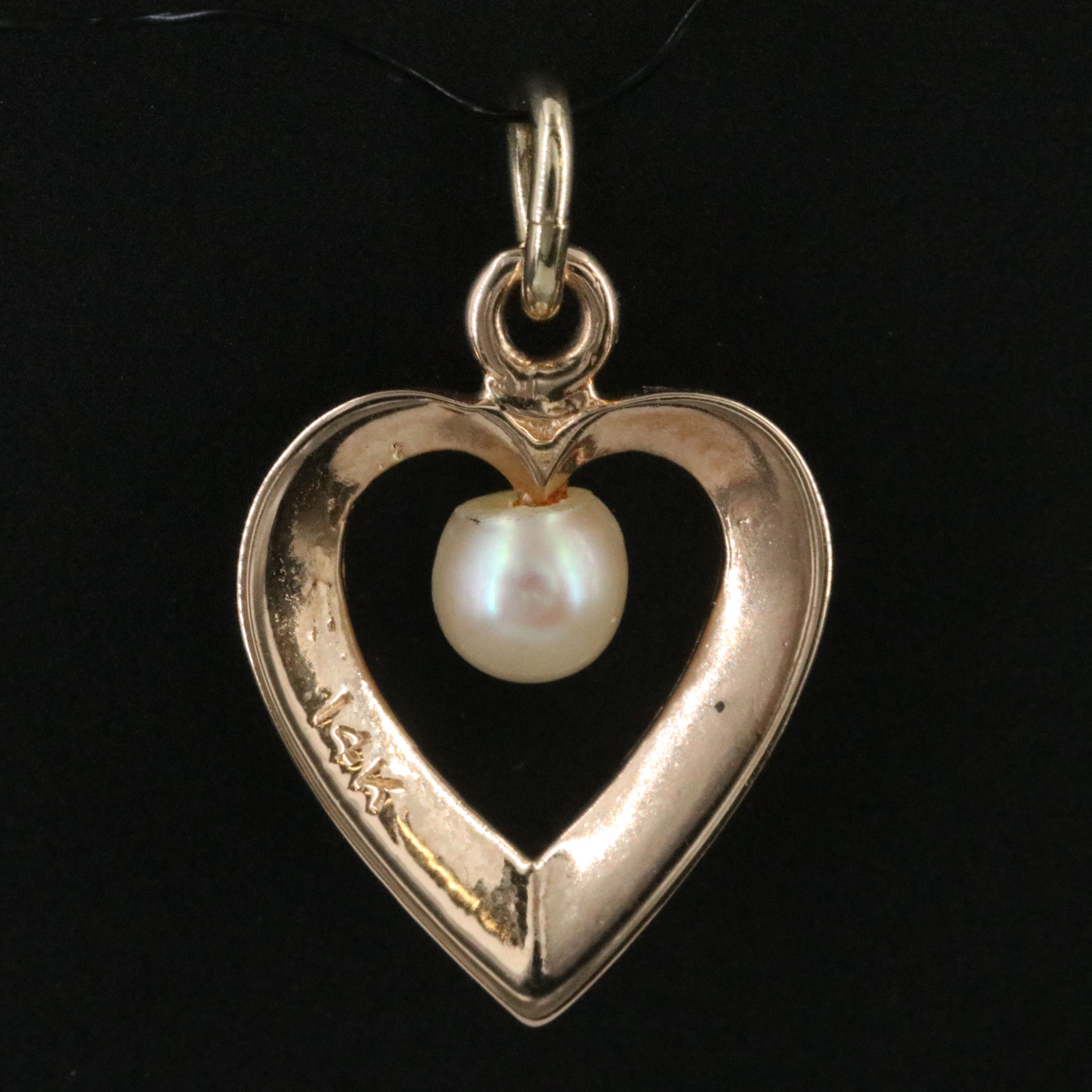 14K Pearl Heart Pendant