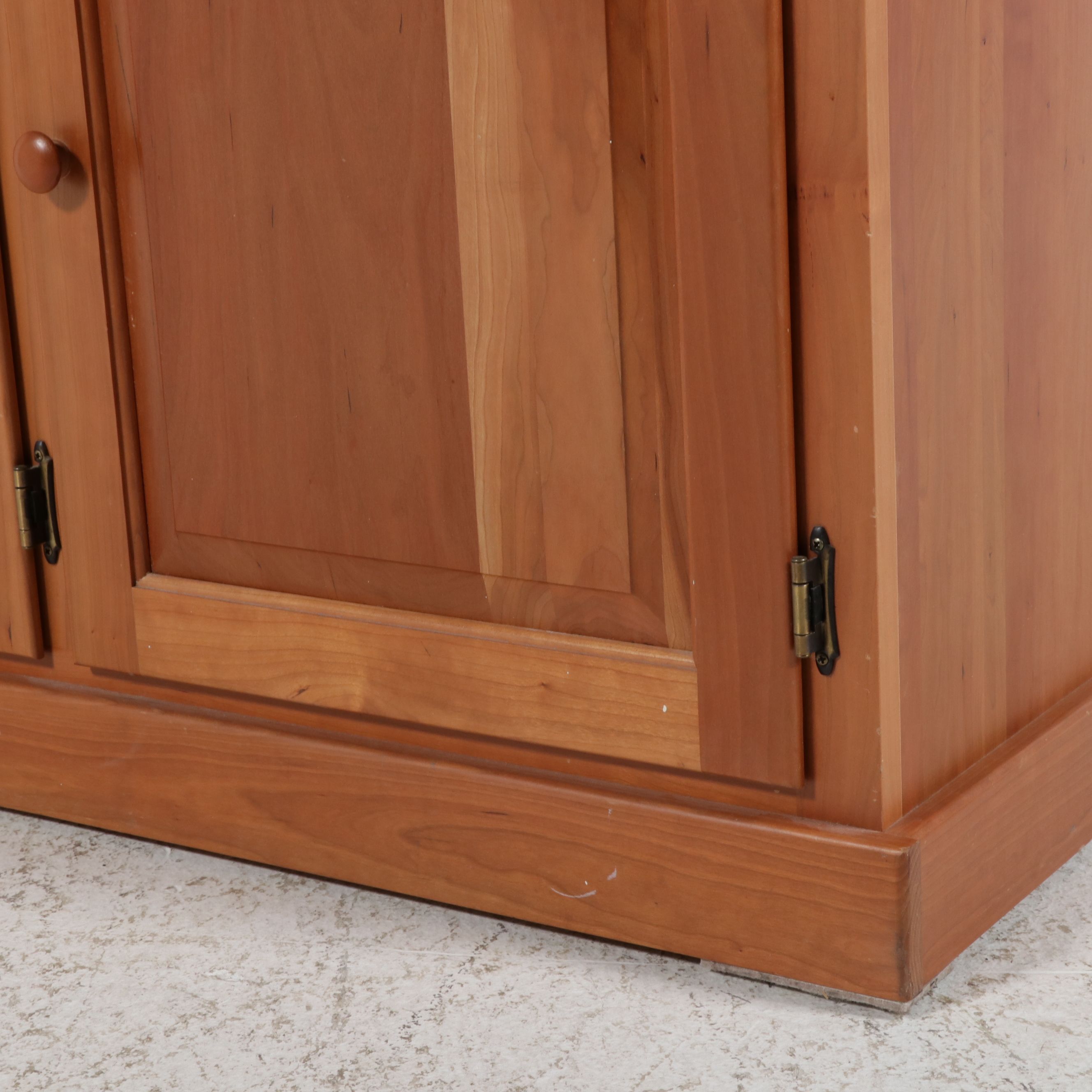 Colonial Revival Solid Wooden China Hutch, Late 20th/Early 21st Century