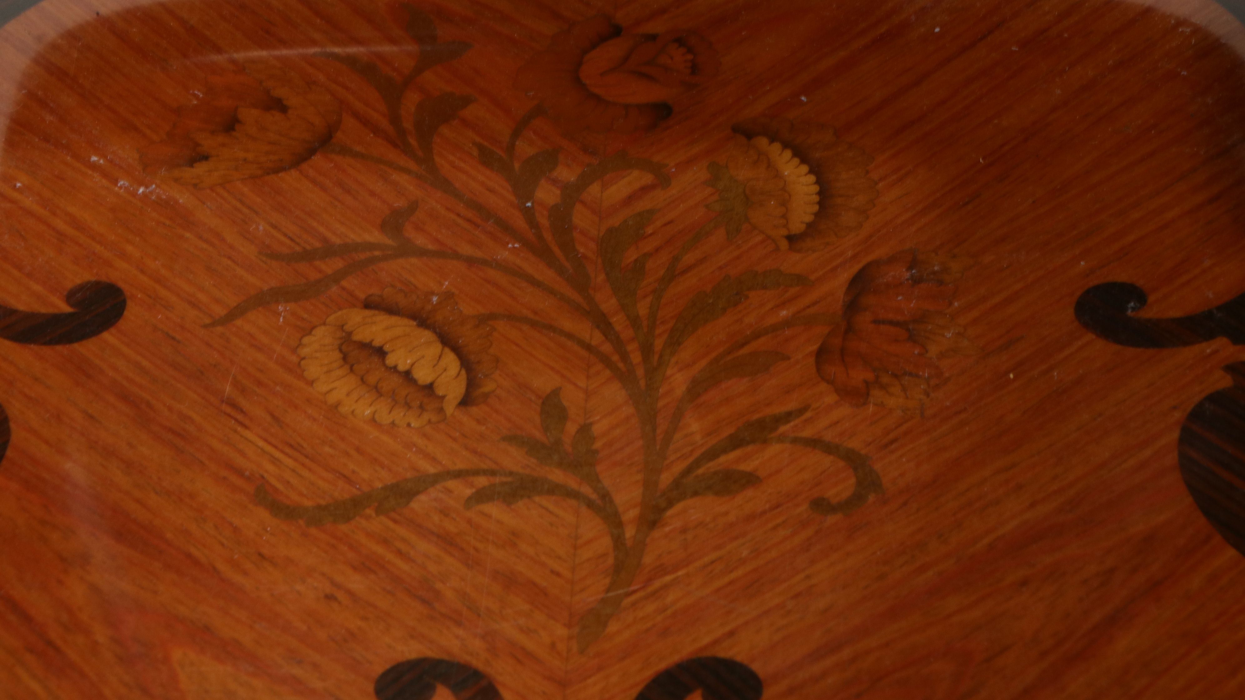 French Louis XV Style Marquetry Inlaid Vanity, Late 20th Century