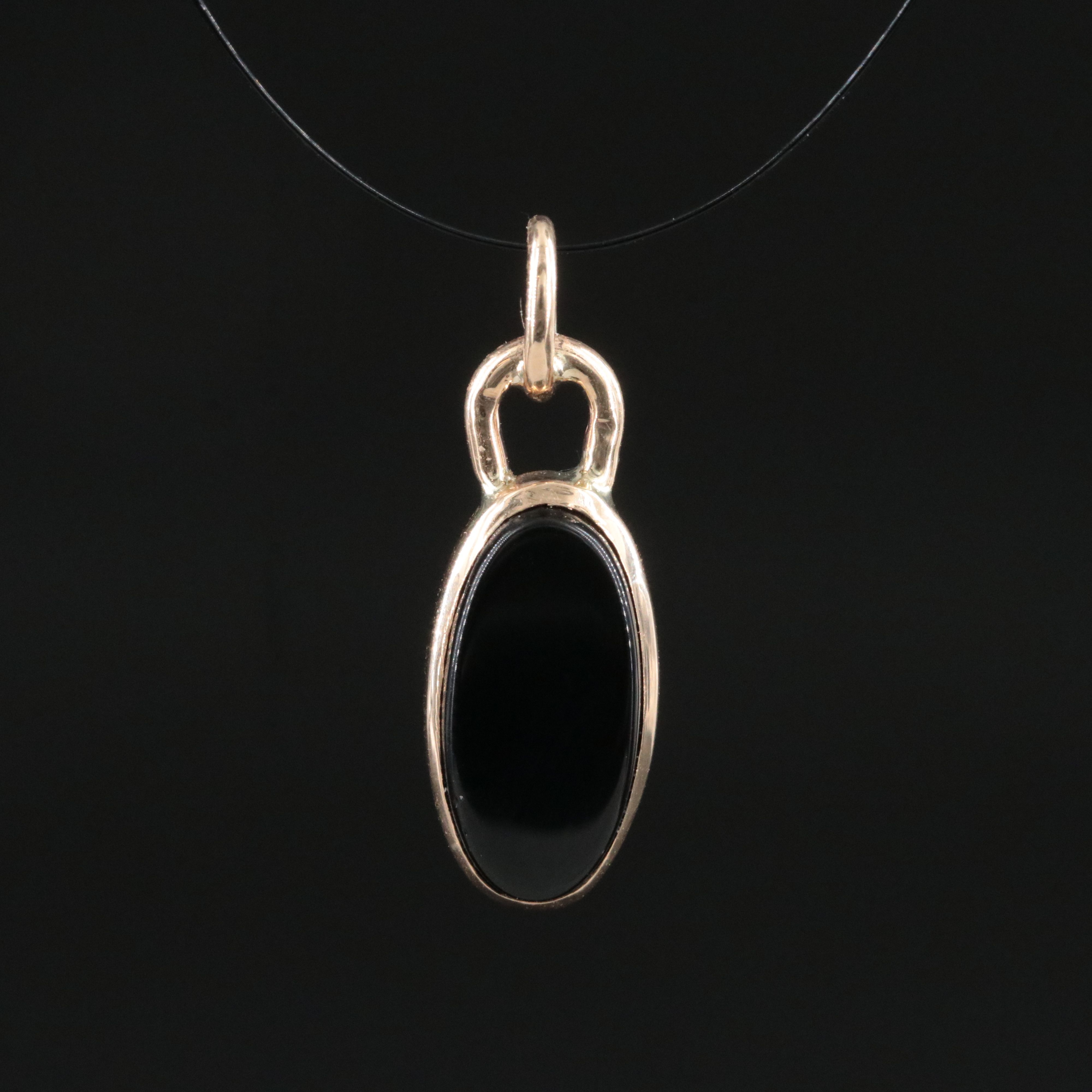 14K Black Onyx Oval Pendant
