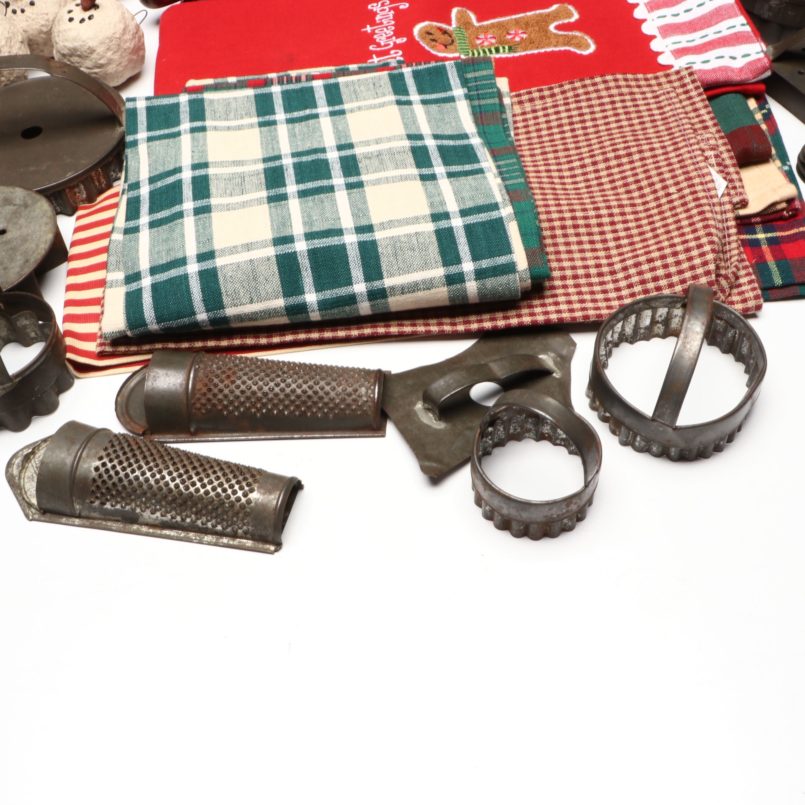 Cotton and Polyester Christmas Kitchen Towels with More Kitchenware