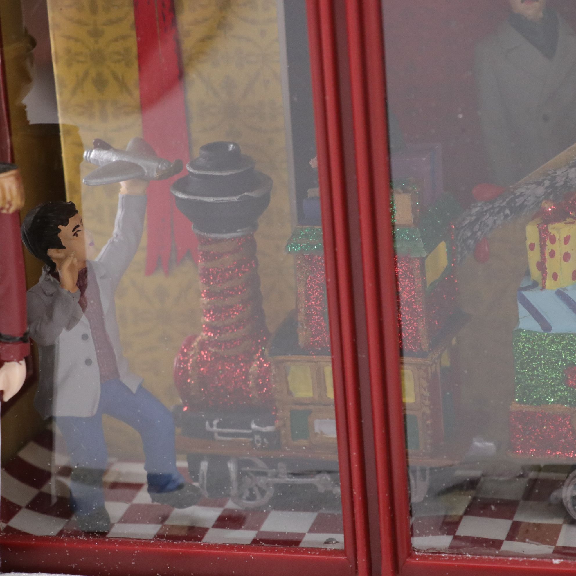 Mr. Christmas Hyde Park "Kris Kringle's Department Store" Animated Village