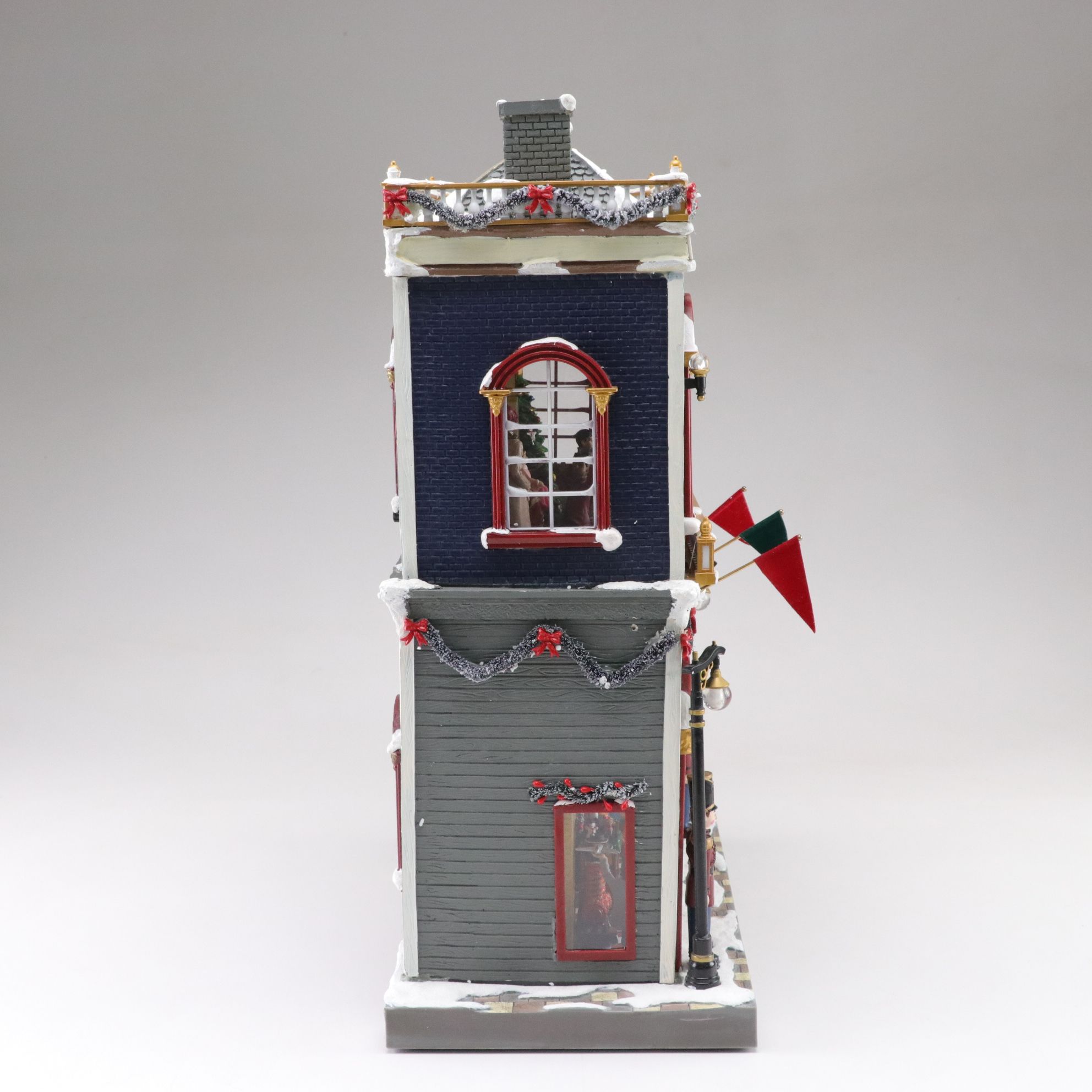 Mr. Christmas Hyde Park "Kris Kringle's Department Store" Animated Village