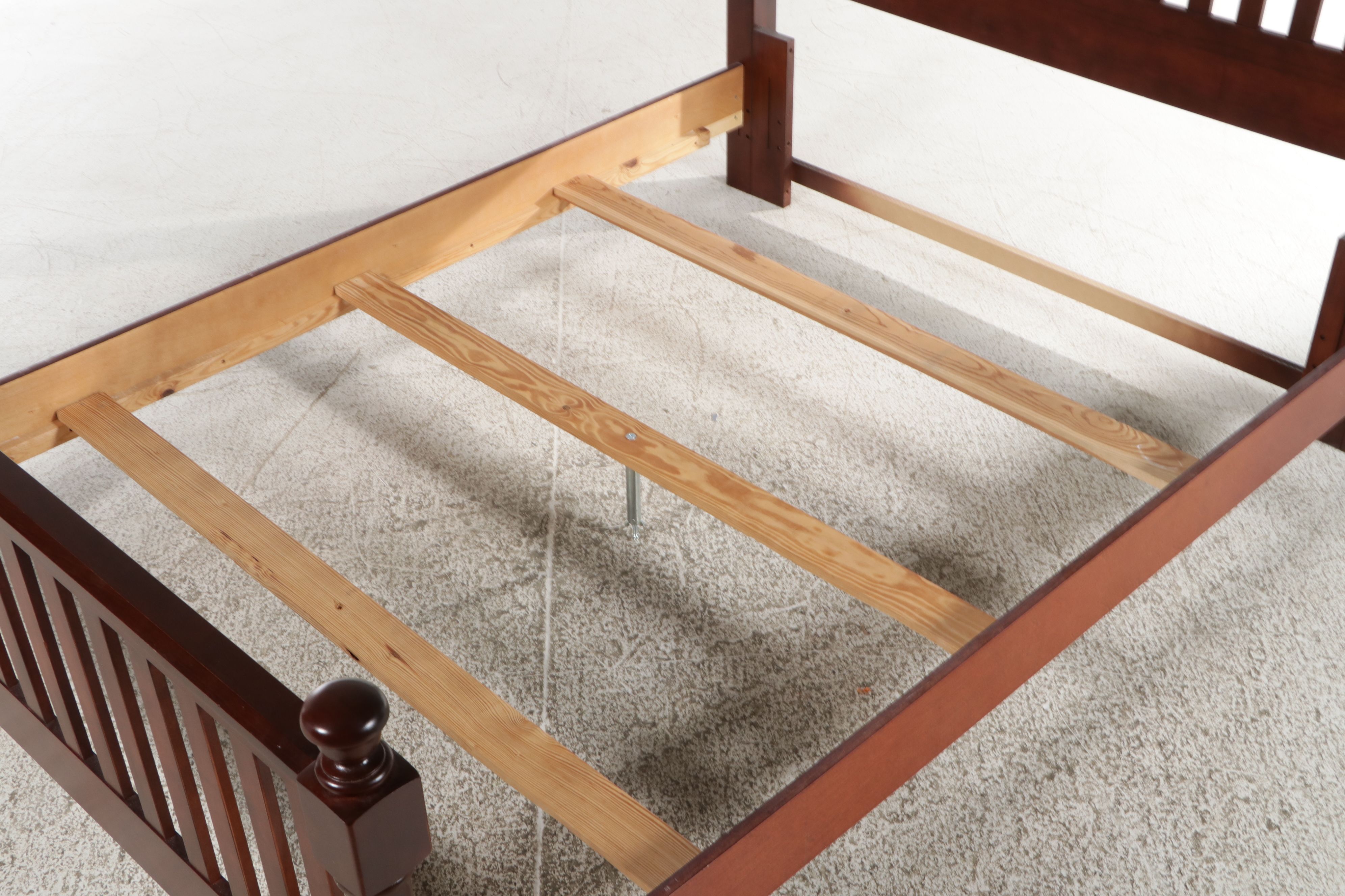 Vaughan-Bassett Cherry Finish Mission Style Slat Four-Poster Bed