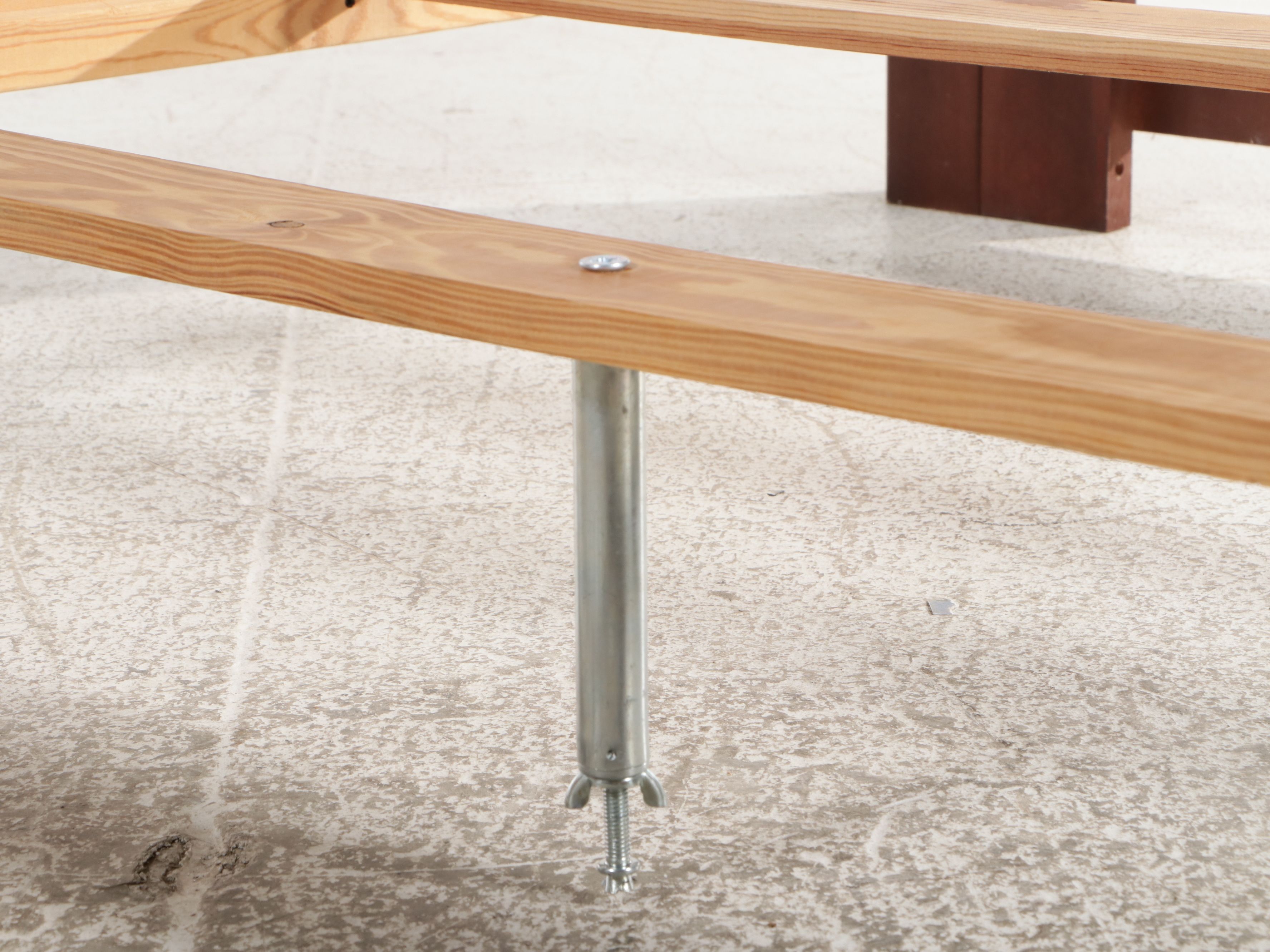 Vaughan-Bassett Cherry Finish Mission Style Slat Four-Poster Bed