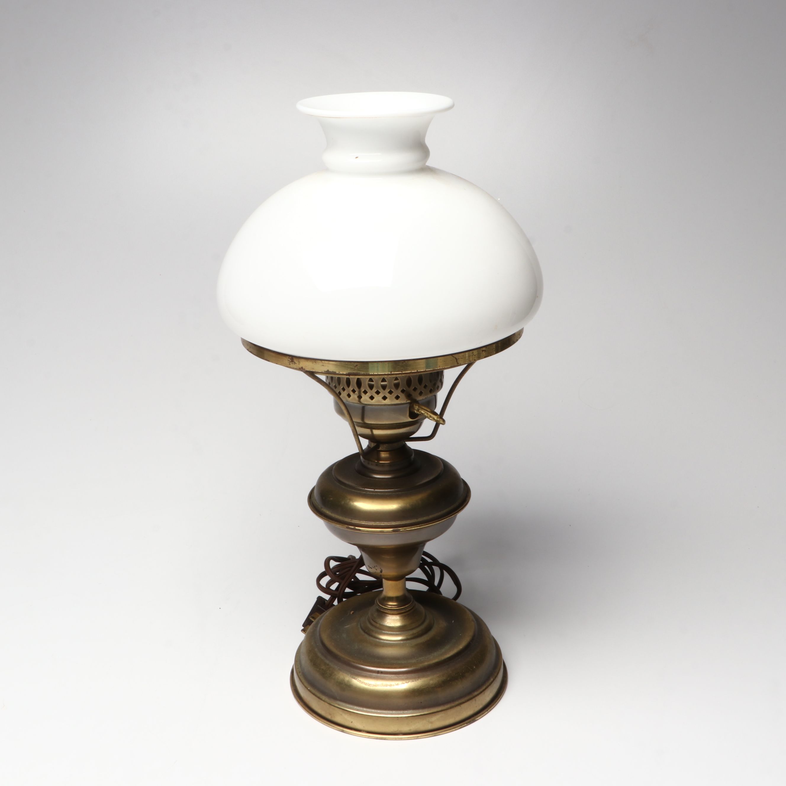 EAPG Oil Lamp with P&A, Aladdin and Other Oil Lamps, Adapted