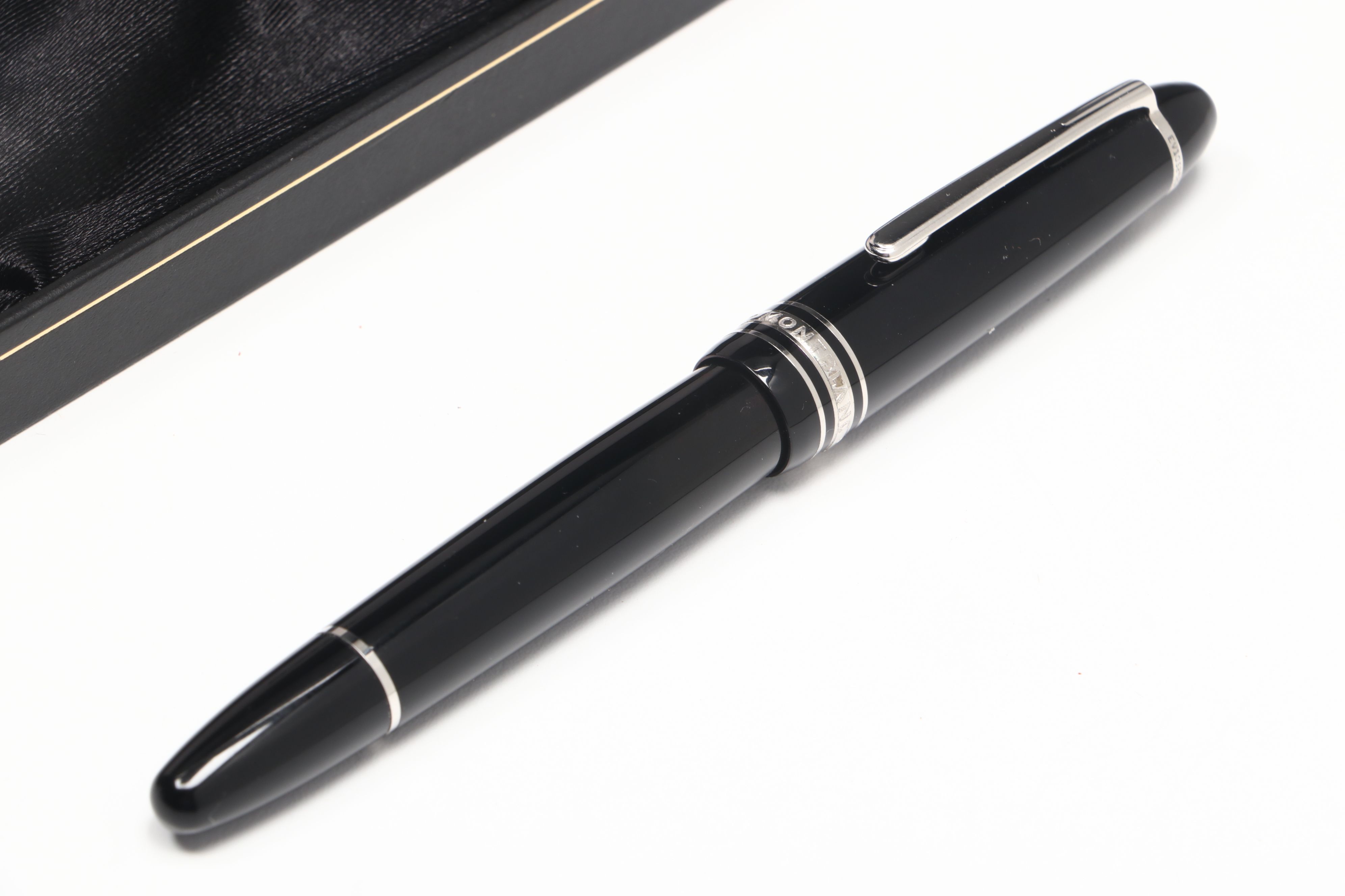 Montblanc Meisterstück Black Resin Fountain Pen