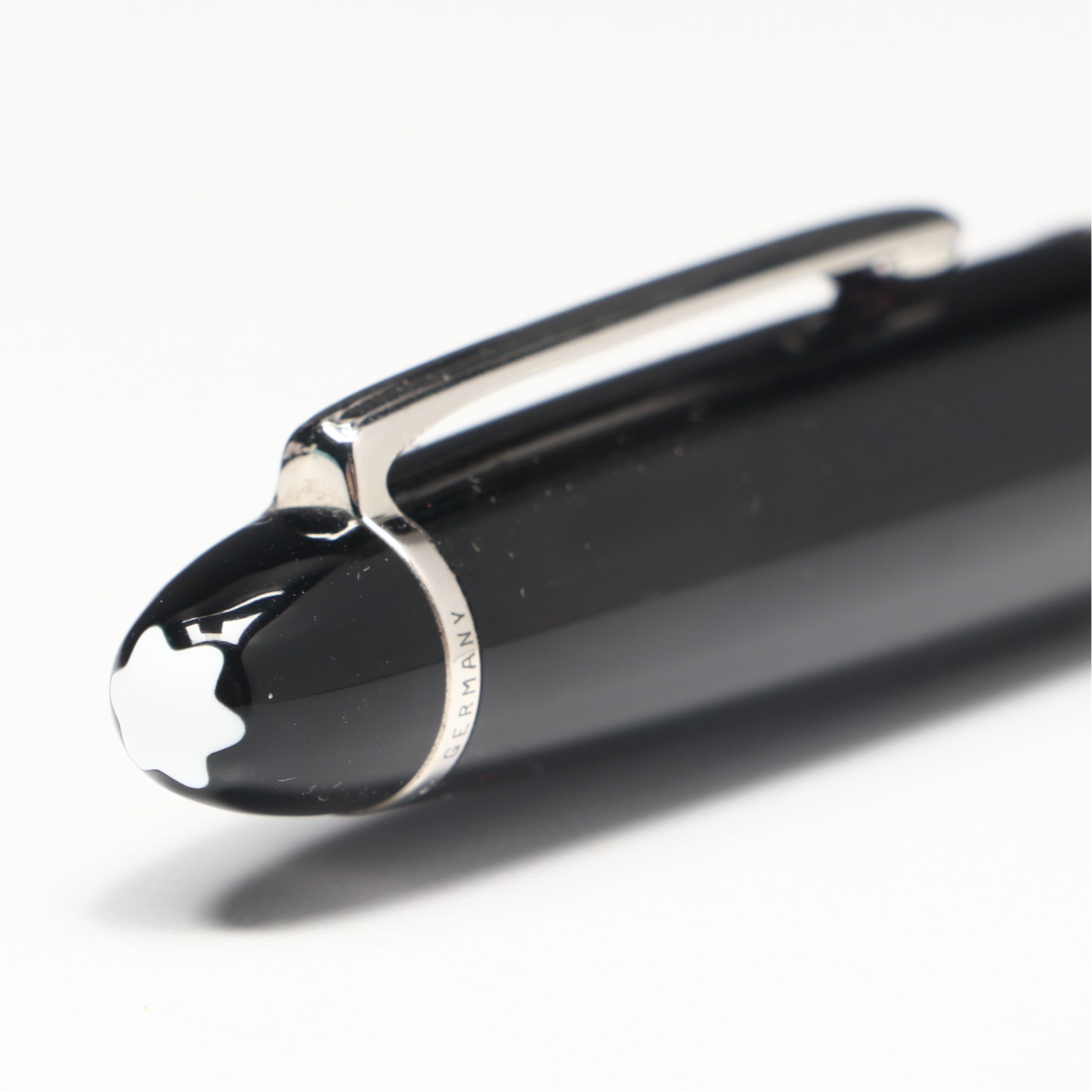 Montblanc Meisterstück Black Resin Fountain Pen