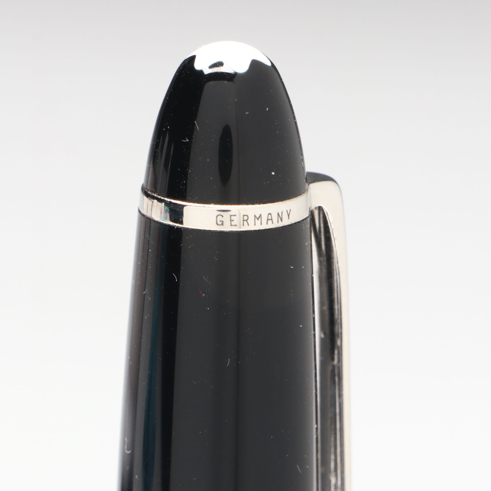 Montblanc Meisterstück Black Resin Fountain Pen