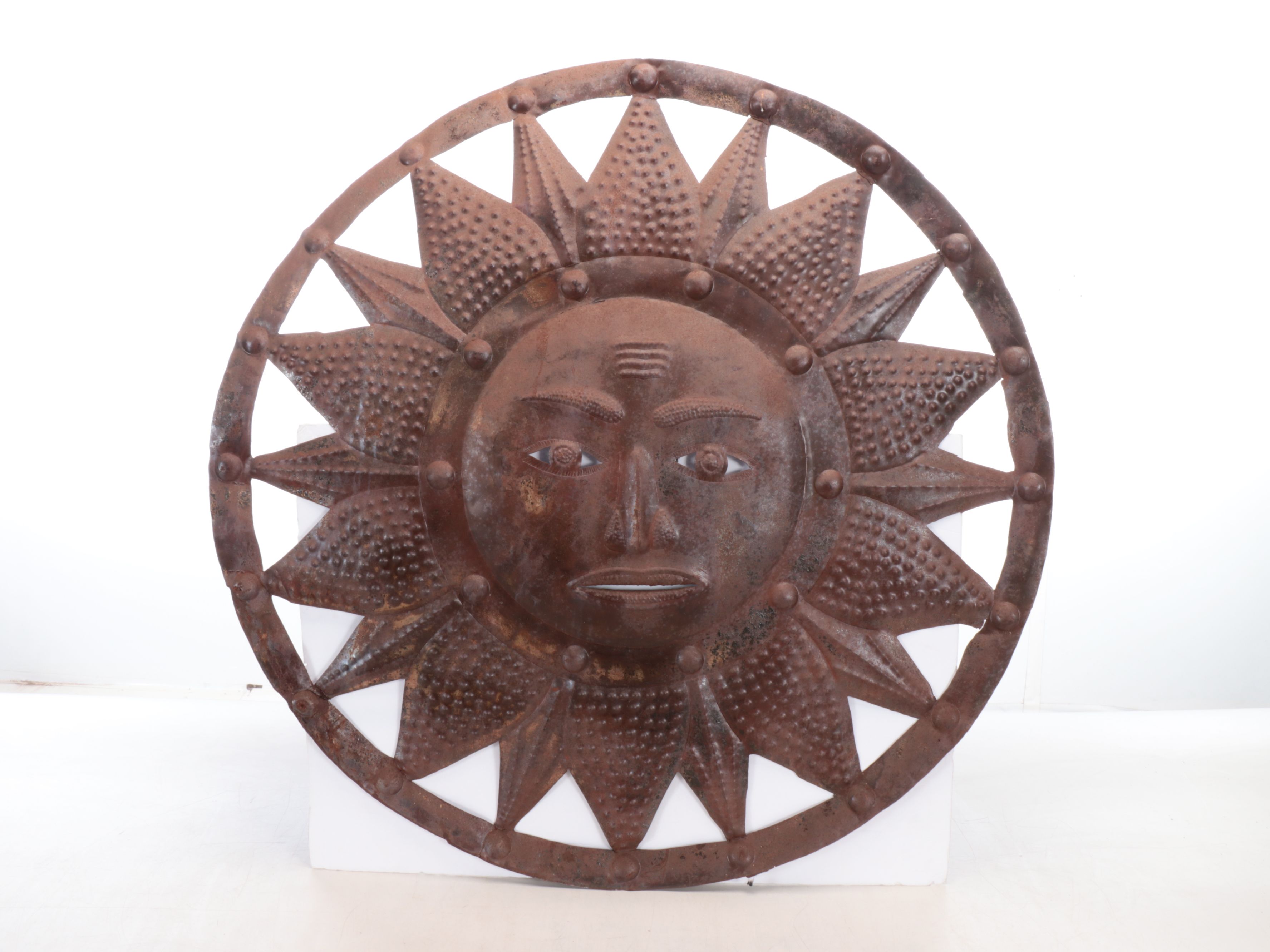 Copper Finish Sun Face Garden Décor with Grapevine Decorative Sun Dial