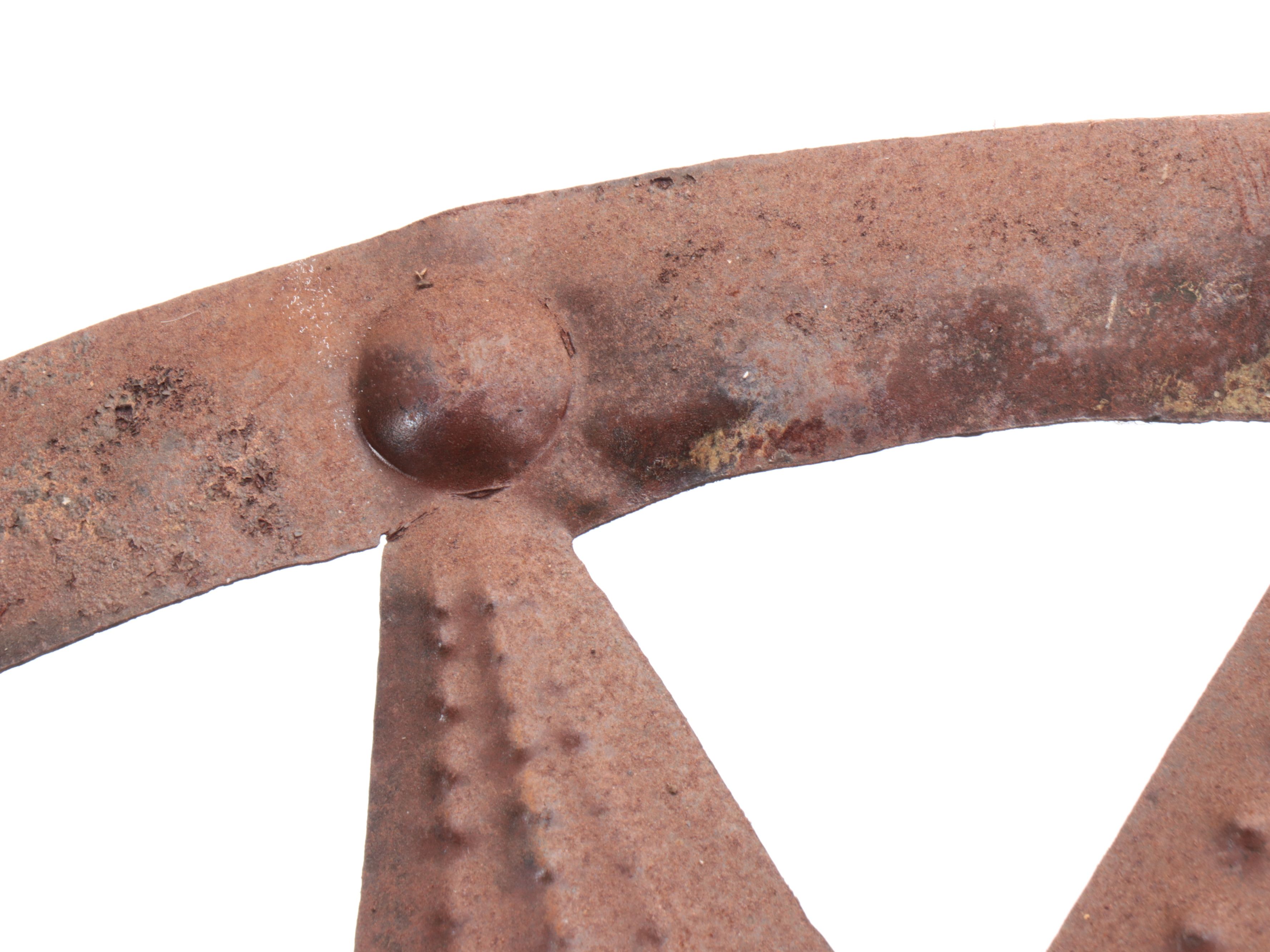 Copper Finish Sun Face Garden Décor with Grapevine Decorative Sun Dial