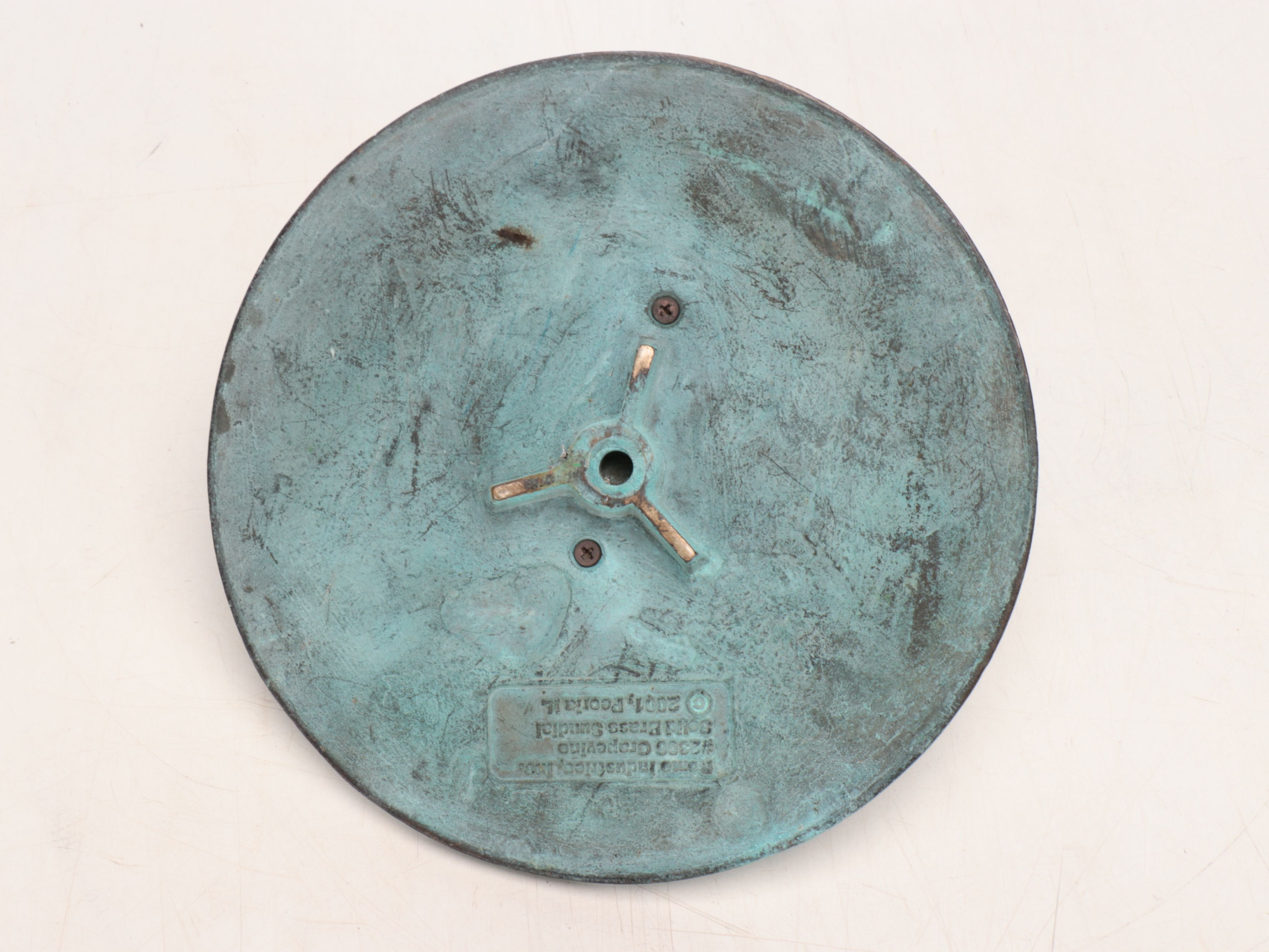 Copper Finish Sun Face Garden Décor with Grapevine Decorative Sun Dial