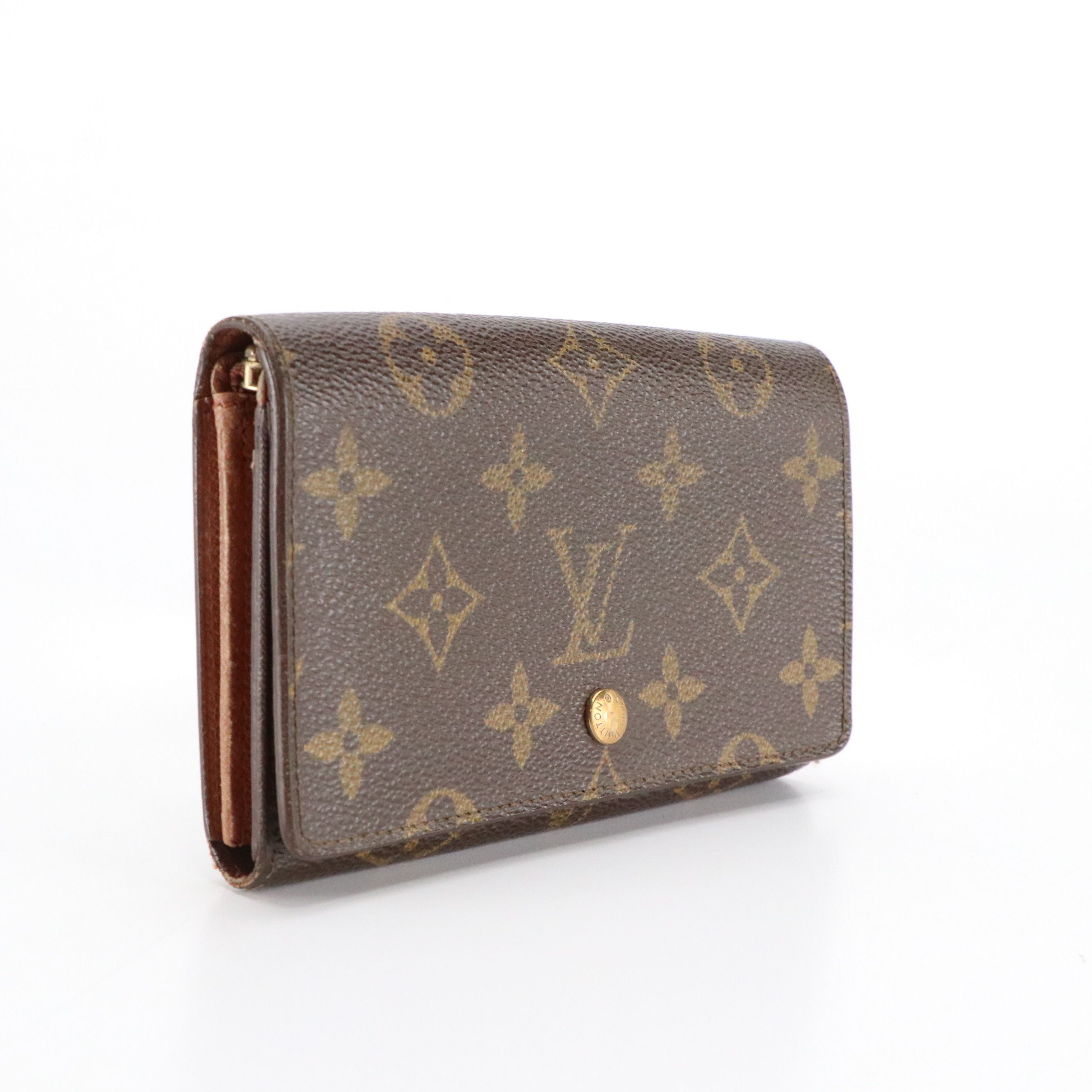 Louis Vuitton Porte-Monnaie, Billets Trésor in Monogram Canvas