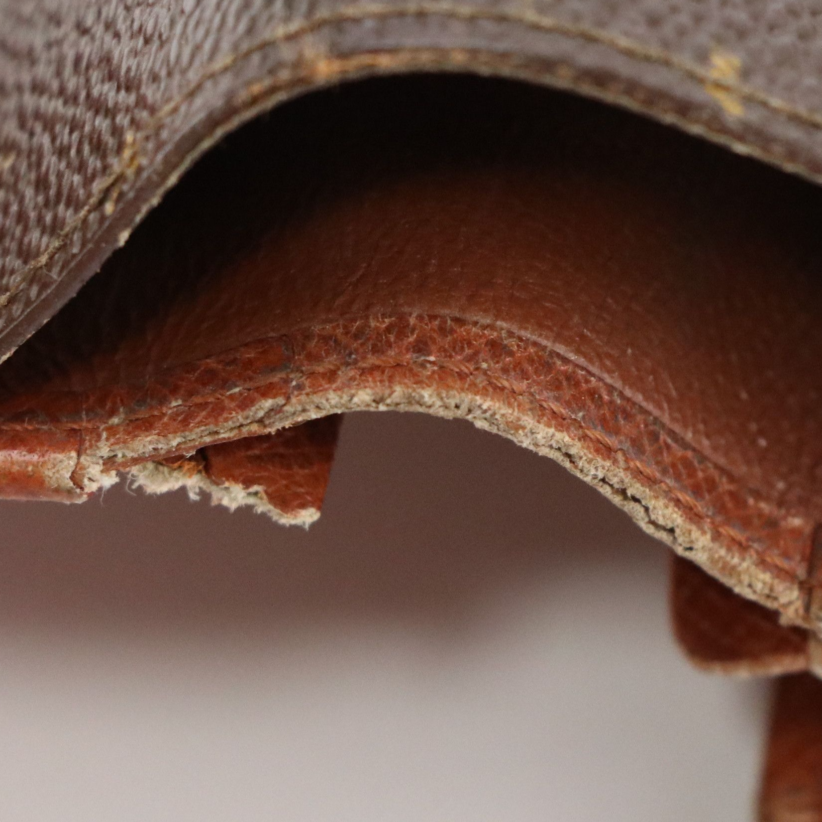 Louis Vuitton Porte-Monnaie, Billets Trésor in Monogram Canvas