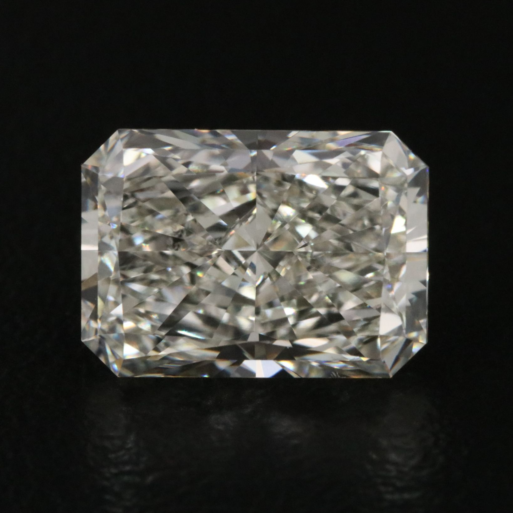 Loose 3.03 CT Lab Grown Diamond with IGI Report