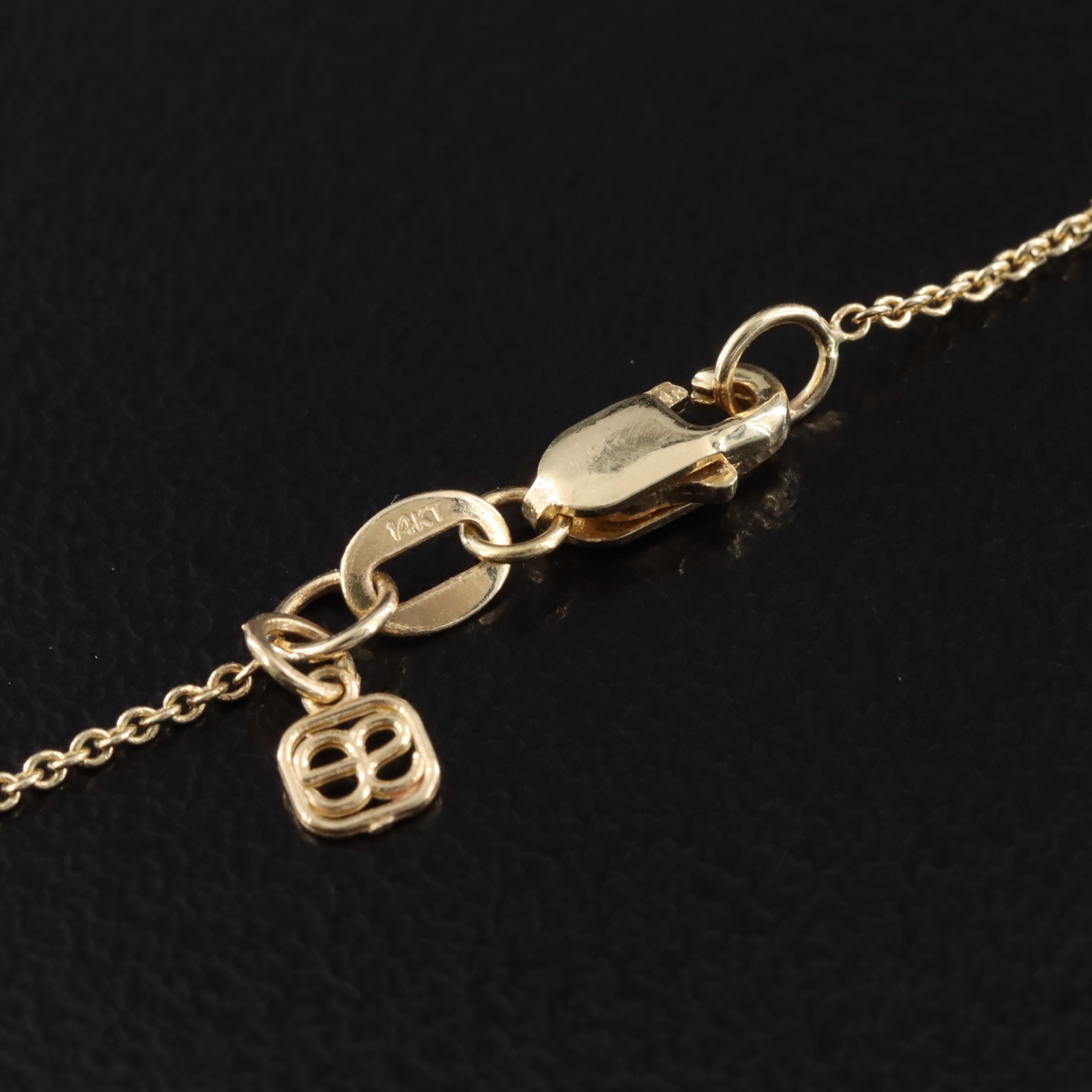 14K 0.27 CTW Diamond Leaf Pendant Necklace