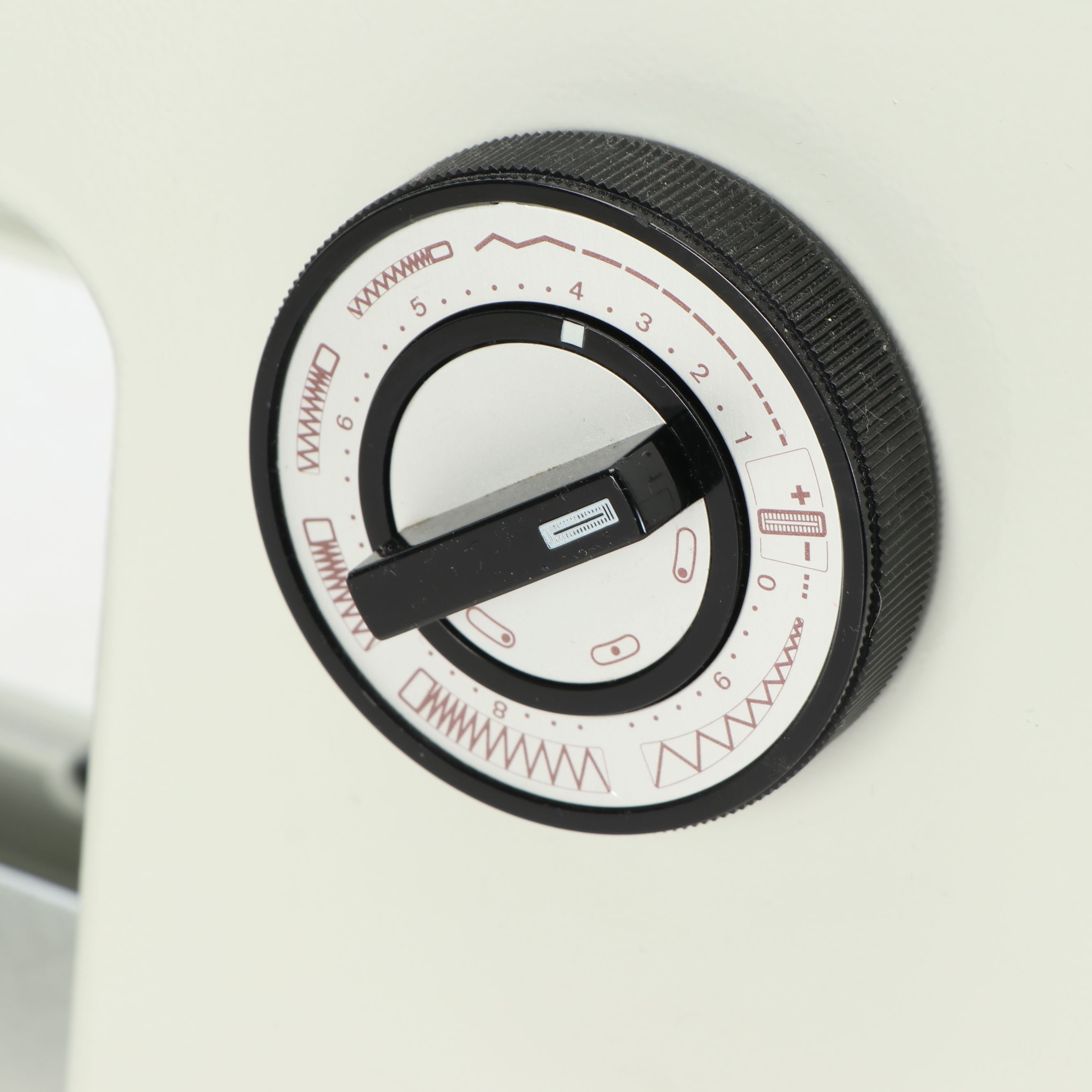 Vintage Pfaff Model 1212 Sewing Machine with Carrying Case and Accessories