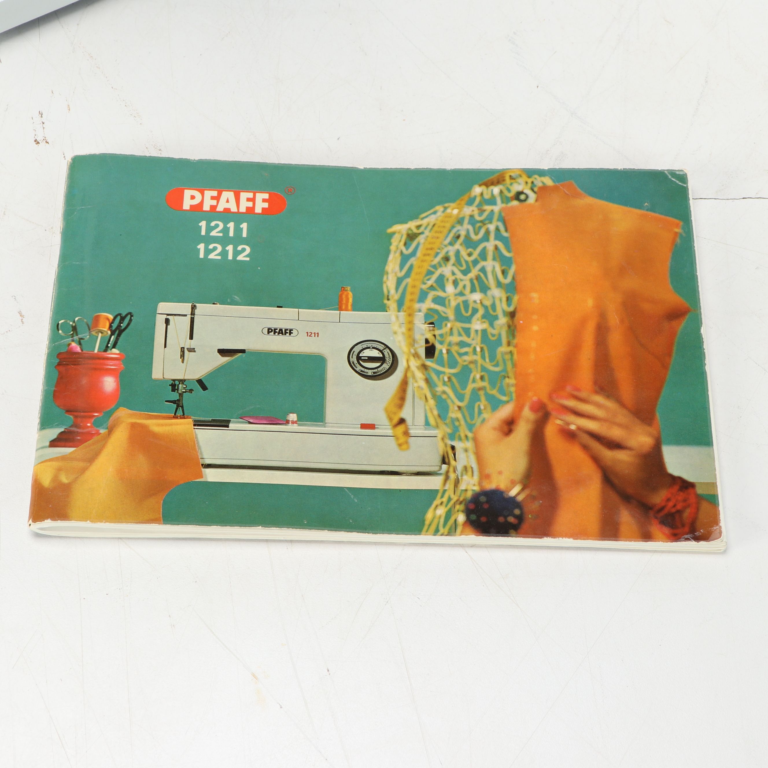 Vintage Pfaff Model 1212 Sewing Machine with Carrying Case and Accessories