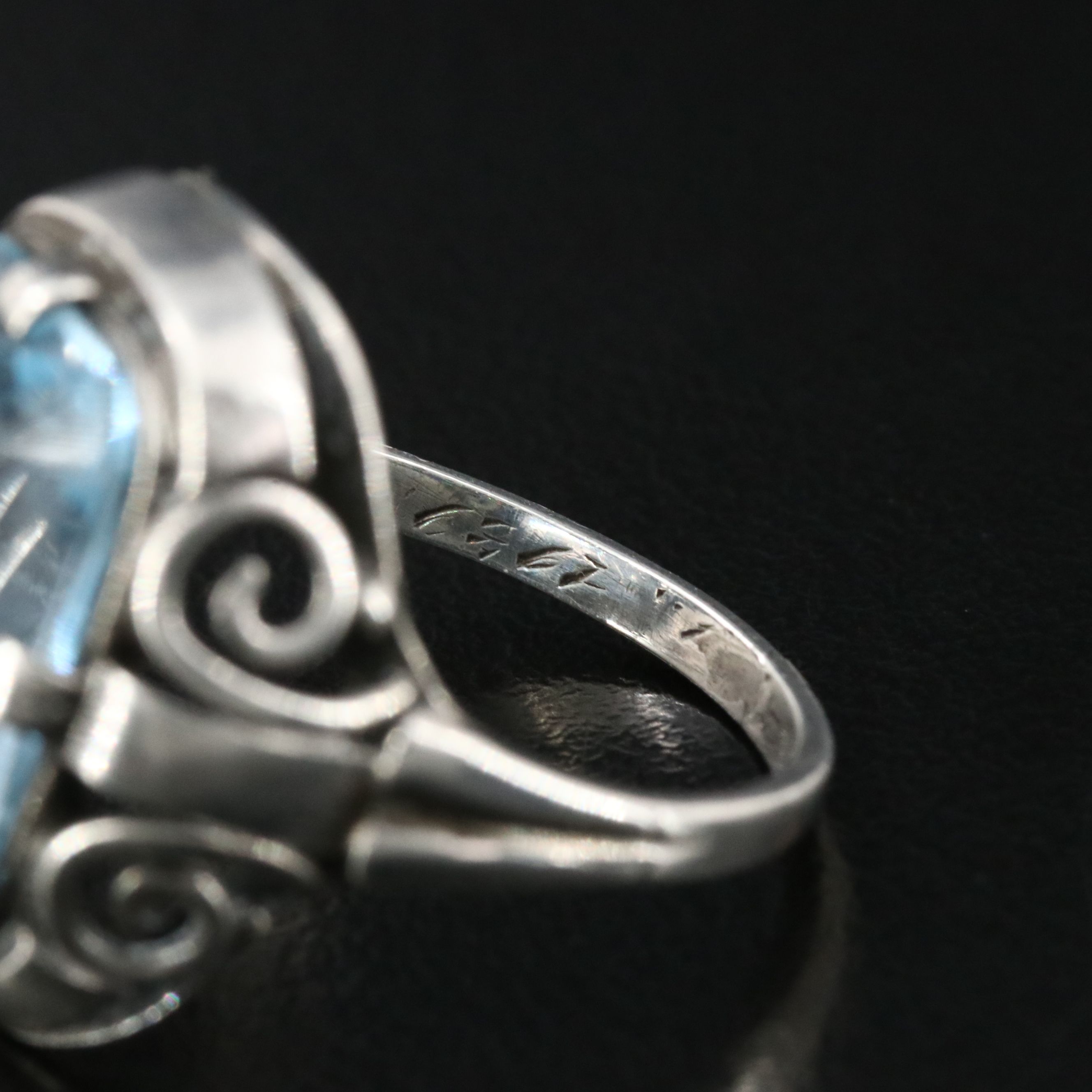 Sterling Spinel Scroll Set Ring