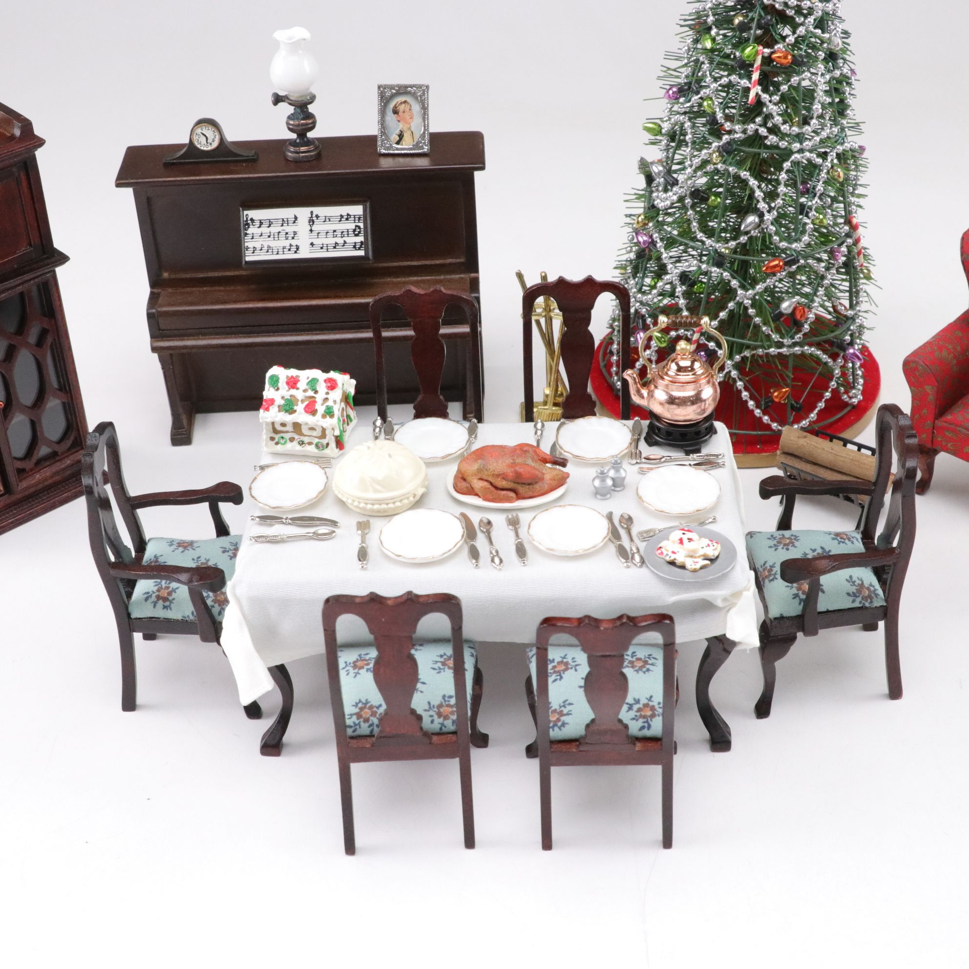 Miniature Doll House Christmas Living Room Furniture Set