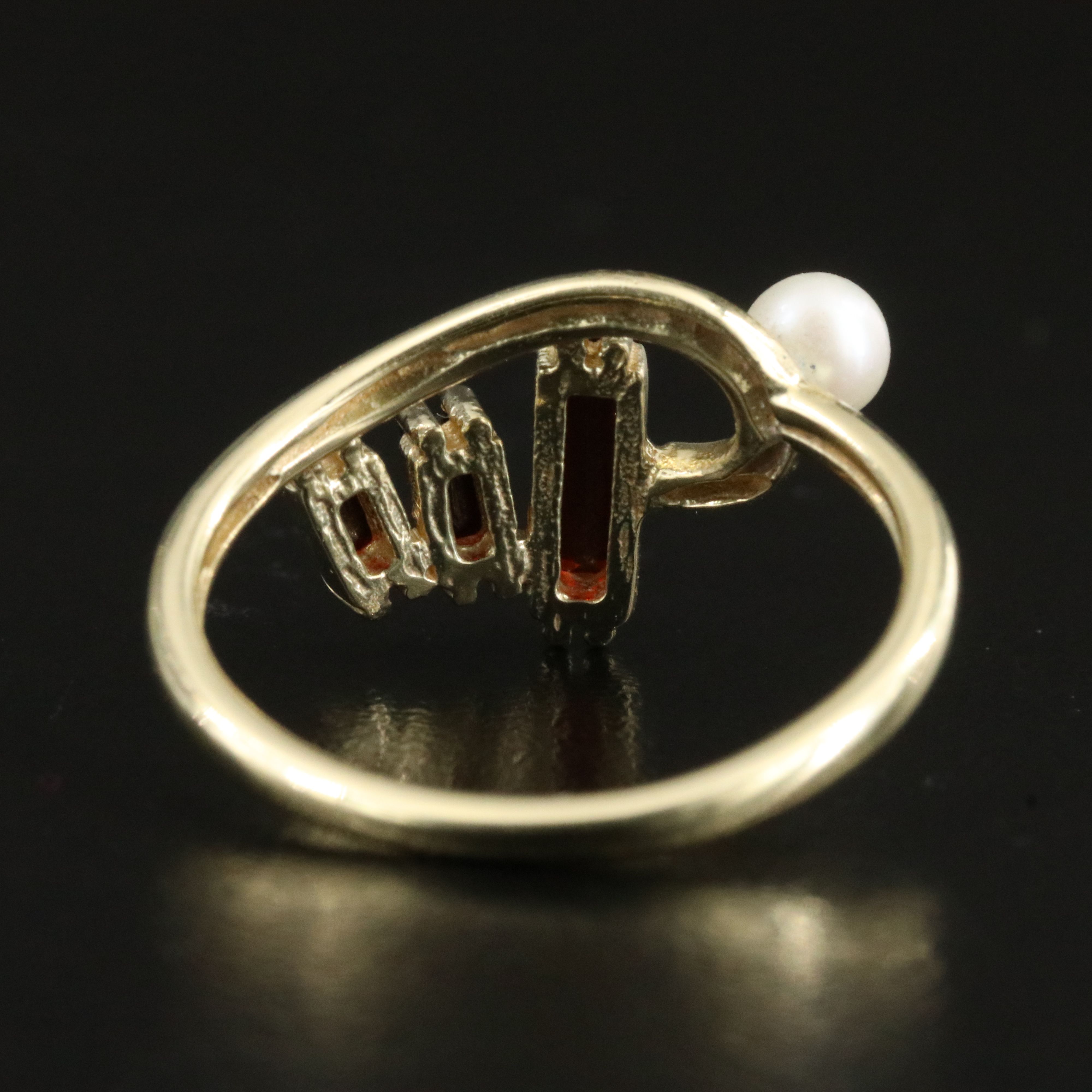 14K Garnet and Pearl Ring