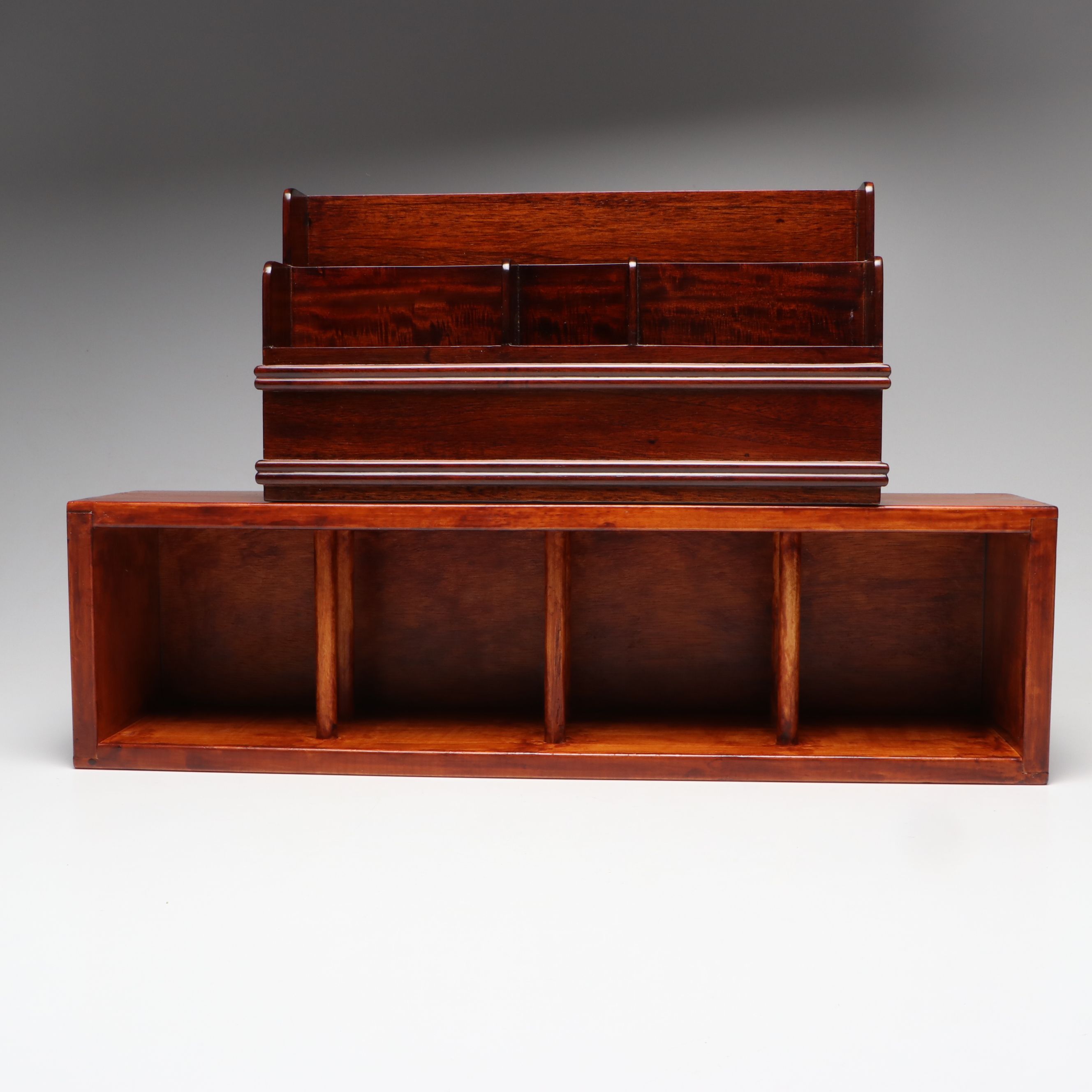 The Libra Company Desk Organizer with Napa Valley Wine Bottle Holder