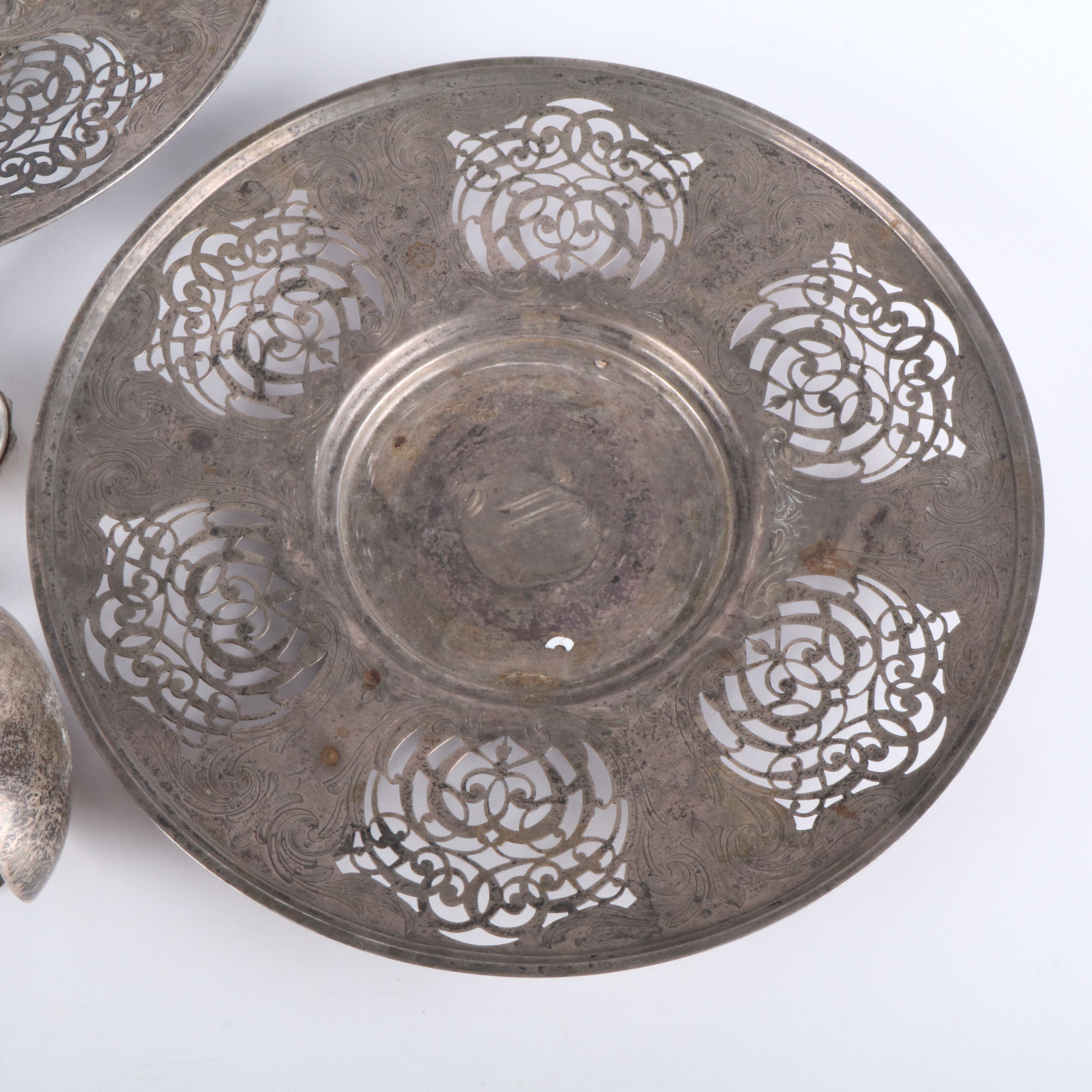 Group of Sterling Silver Items Totaling over 25 Troy Ounces