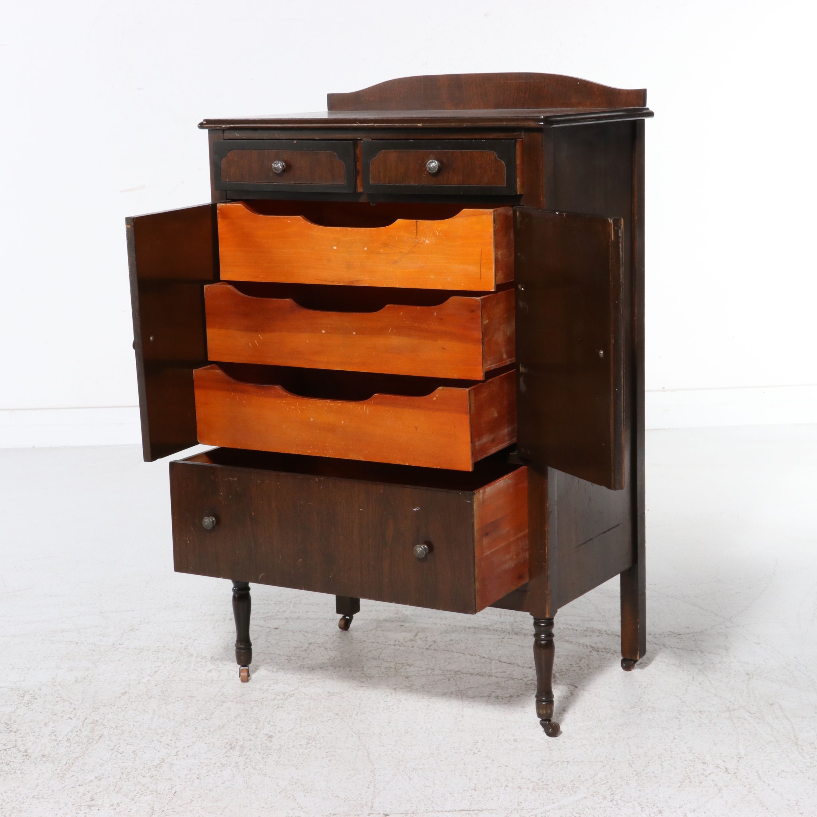 Late Victorian Walnut and Burl Veneer Chifferobe