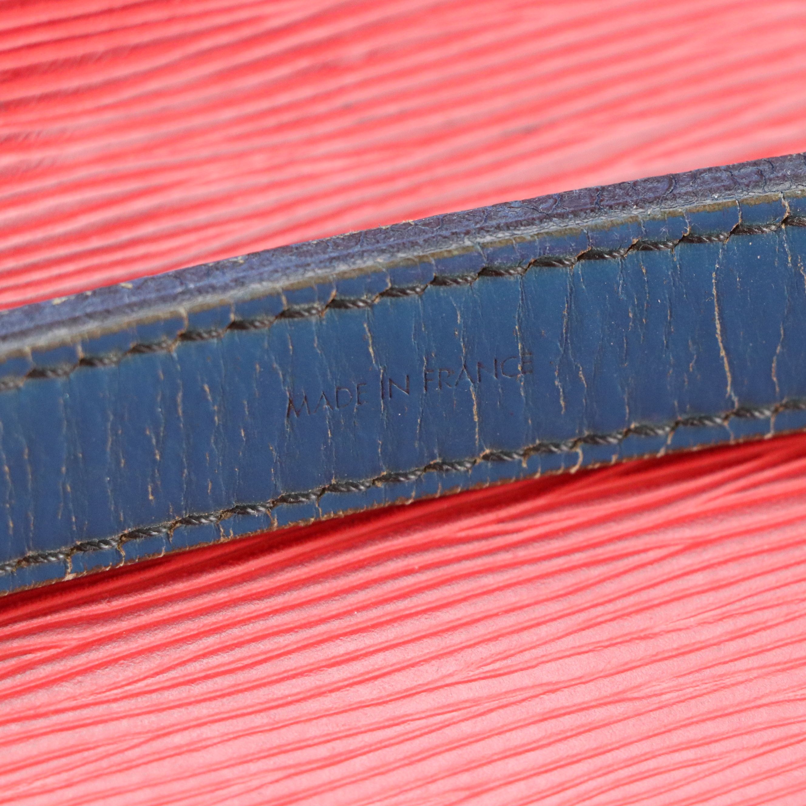 Louis Vuitton Noé Drawstring Bucket Bag in Red Epi and Blue Smooth Leather