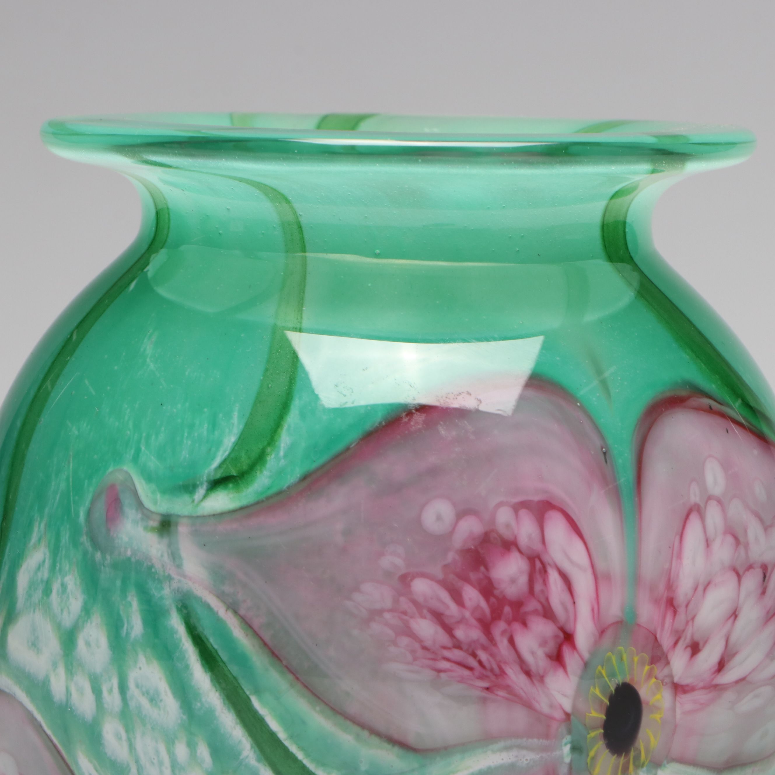 Robert Eickholt Hand-Blown Floral Art Glass Vase, Late 20th to 21st Century