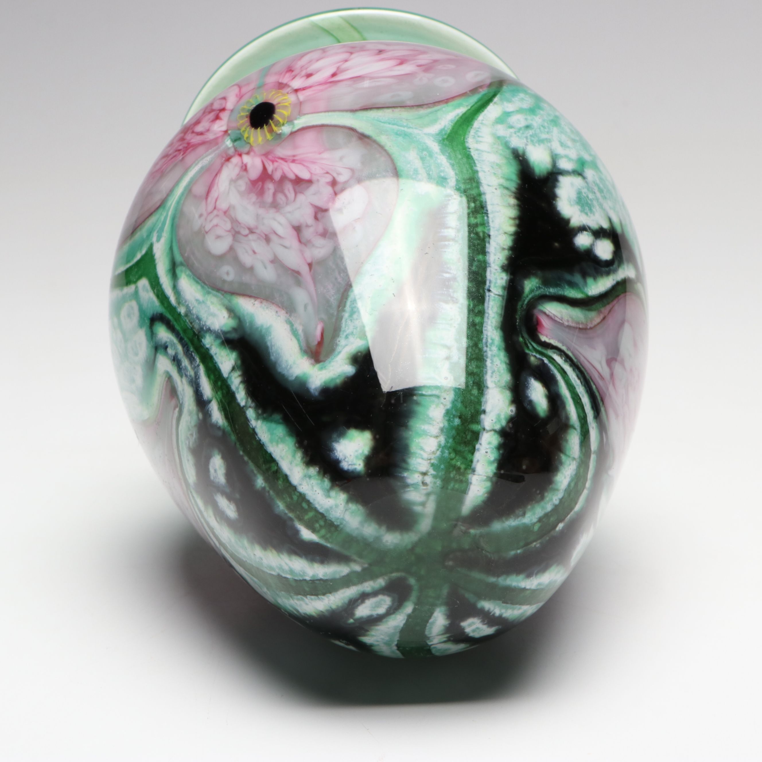 Robert Eickholt Hand-Blown Floral Art Glass Vase, Late 20th to 21st Century