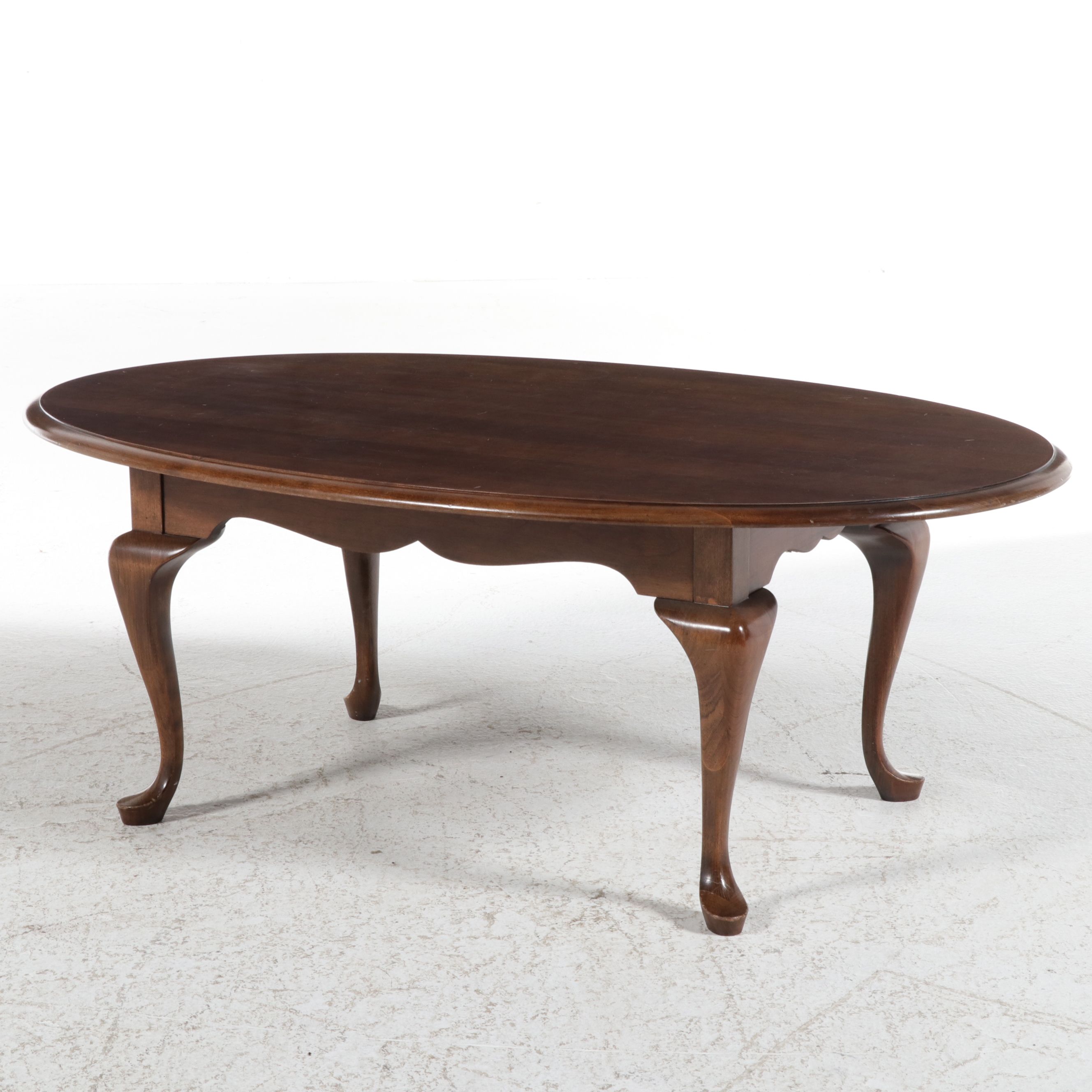 American Queen Anne Style Cherry Oval Coffee Table, Late 20th Century