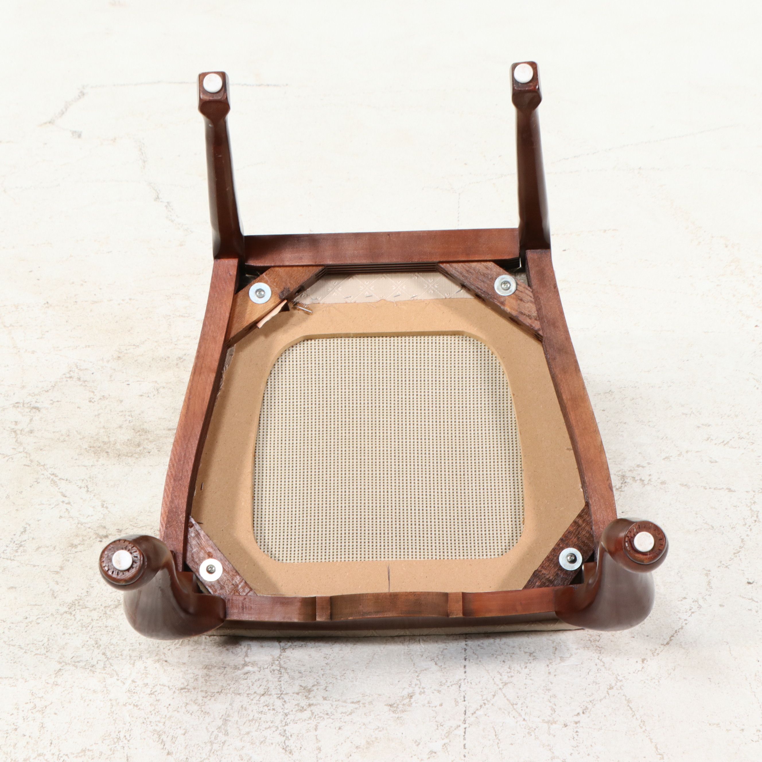 Five-Piece Queen Anne Style Mahogany Dining Set, Late 20th Century