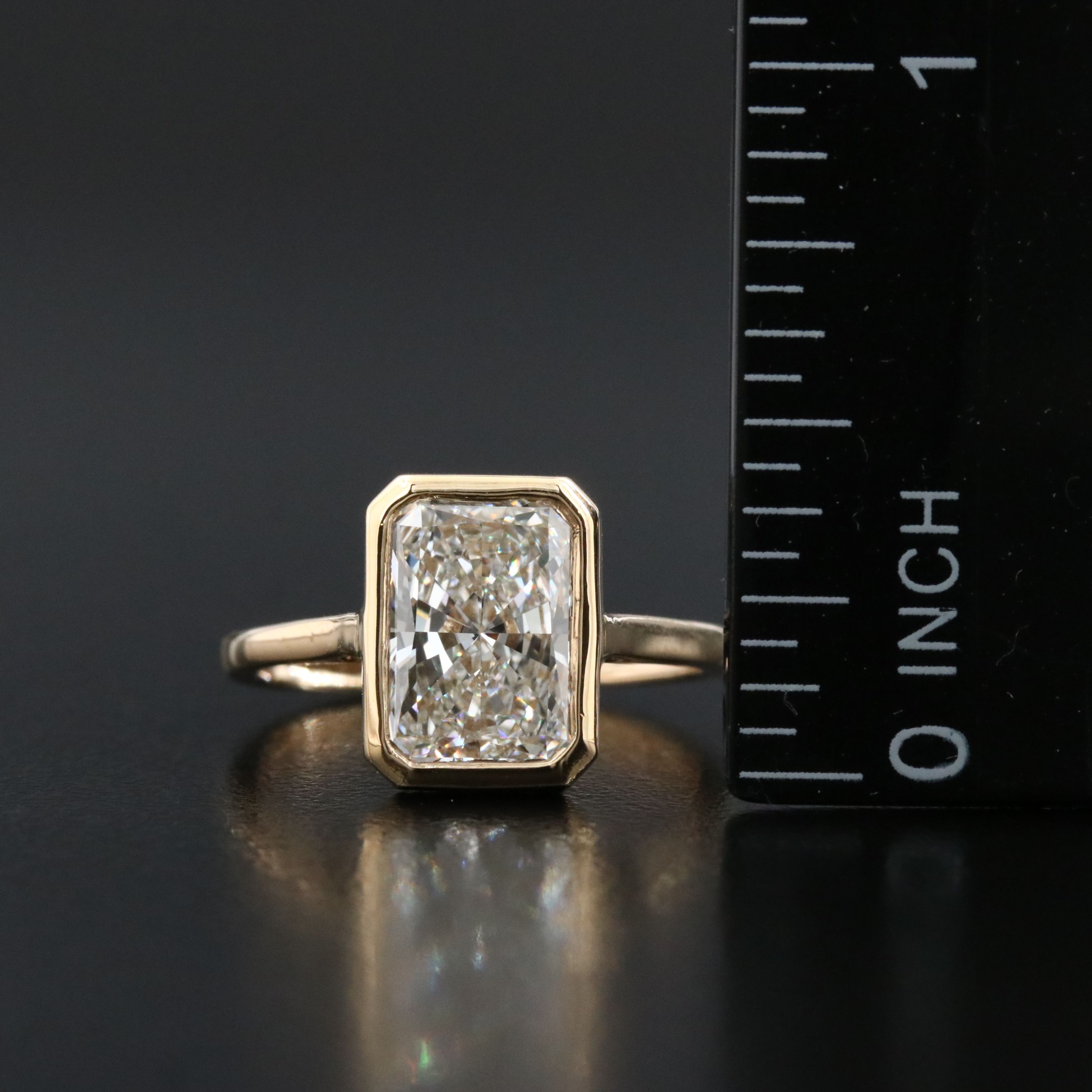 18K 3.10 CT Lab Grown Diamond Solitaire Ring with IGI Report