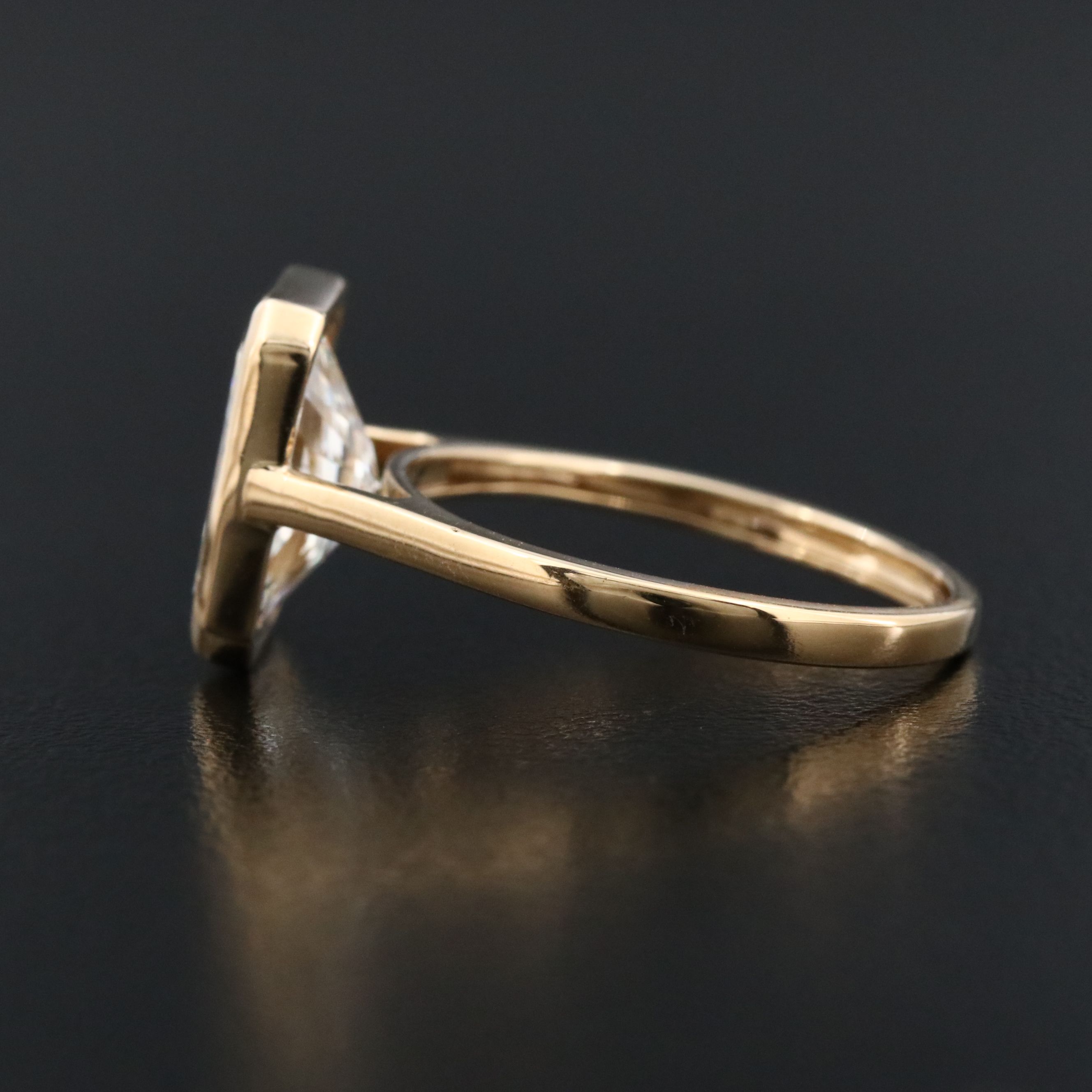 18K 3.10 CT Lab Grown Diamond Solitaire Ring with IGI Report