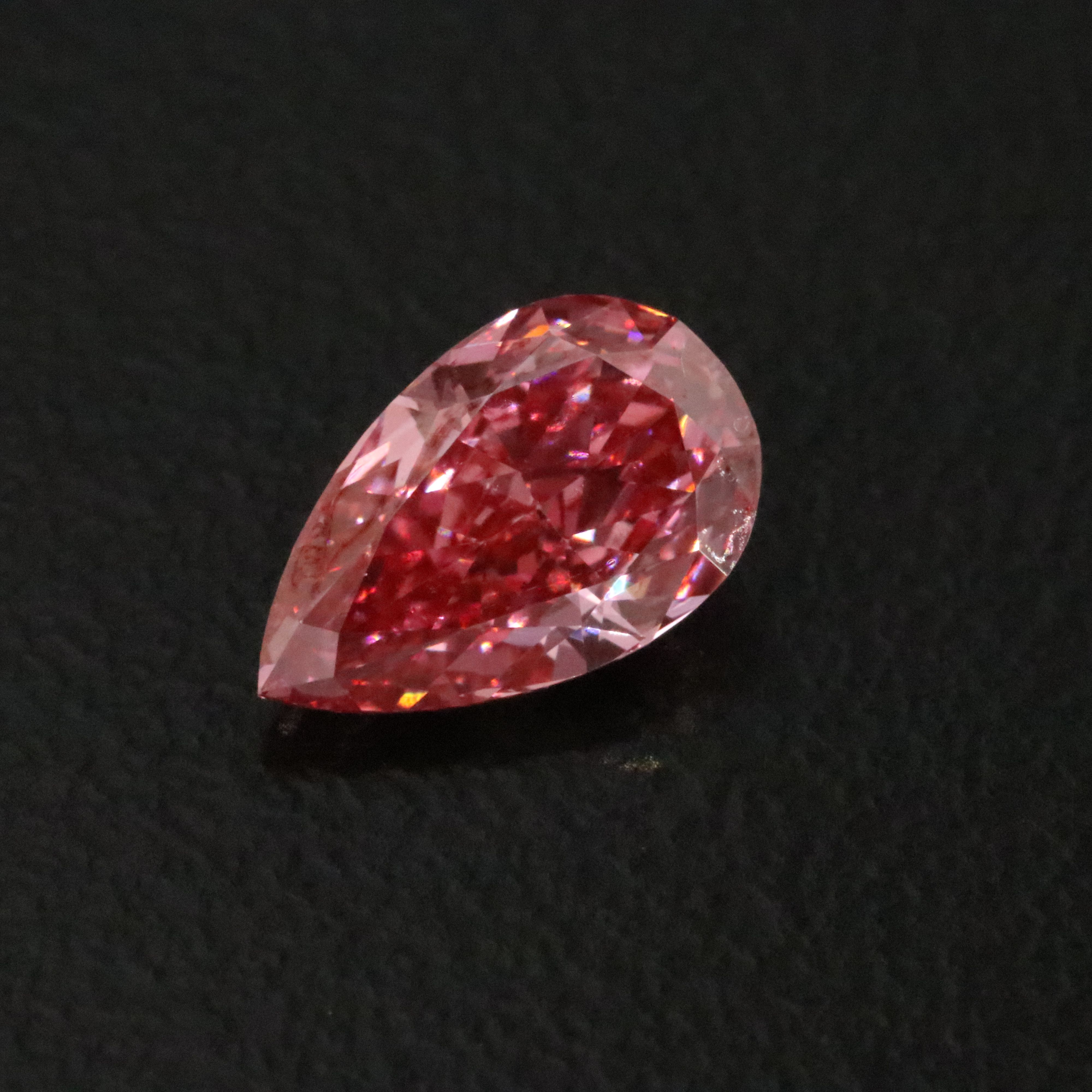 Loose 1.06 CT Lab Grown Fancy Vivid Pink Diamond with IGI Report