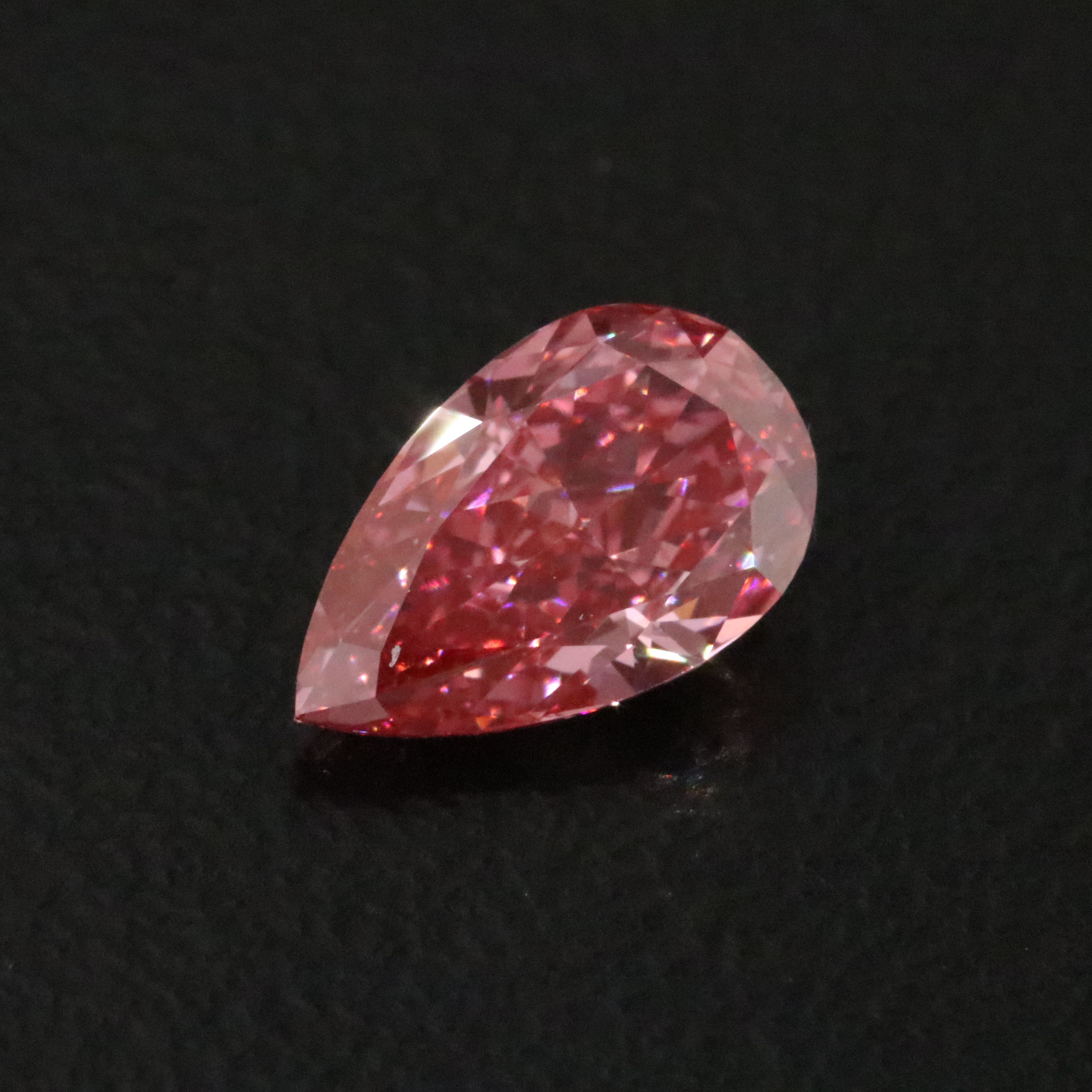 Loose 1.06 CT Lab Grown Fancy Vivid Pink Diamond with IGI Report