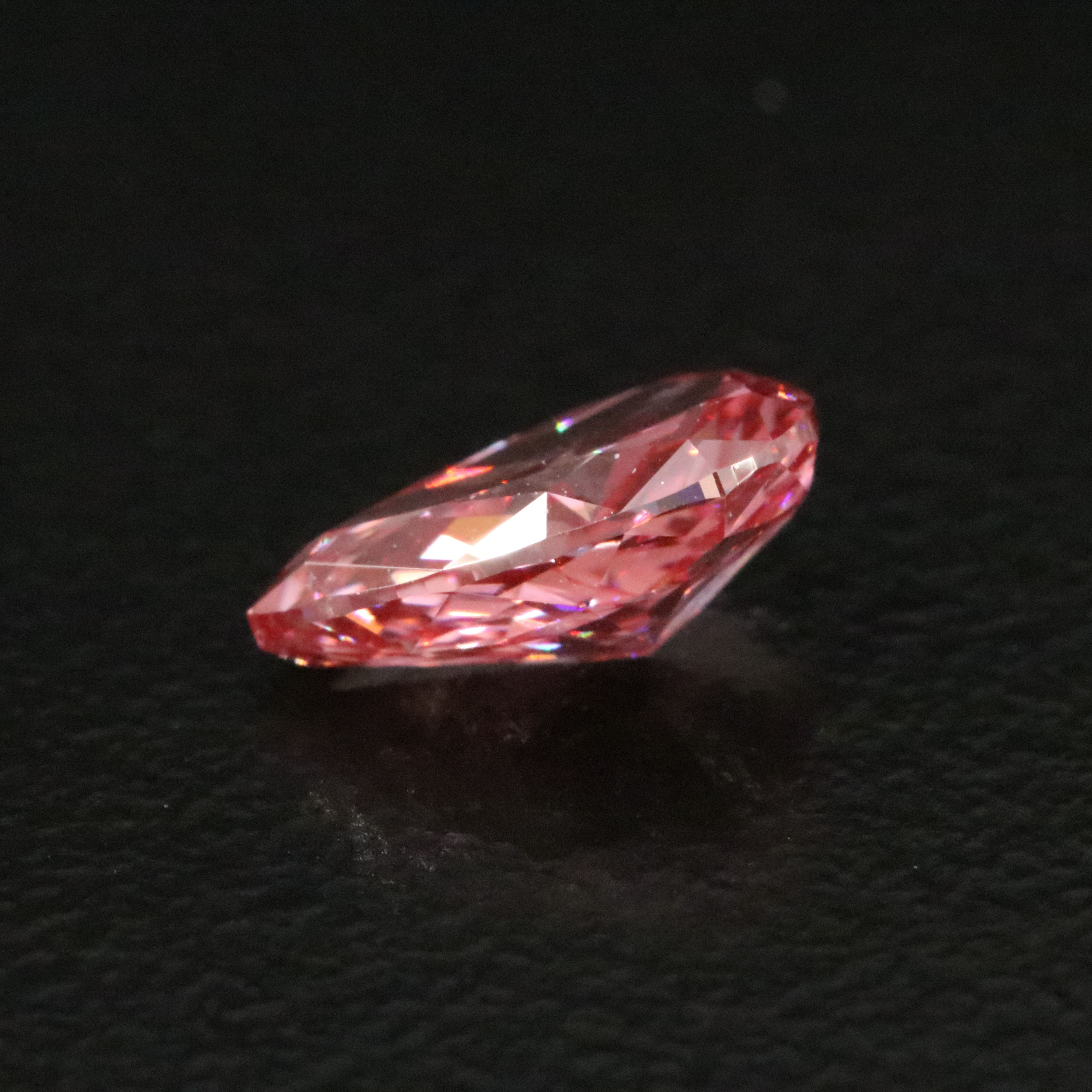 Loose 1.06 CT Lab Grown Fancy Vivid Pink Diamond with IGI Report