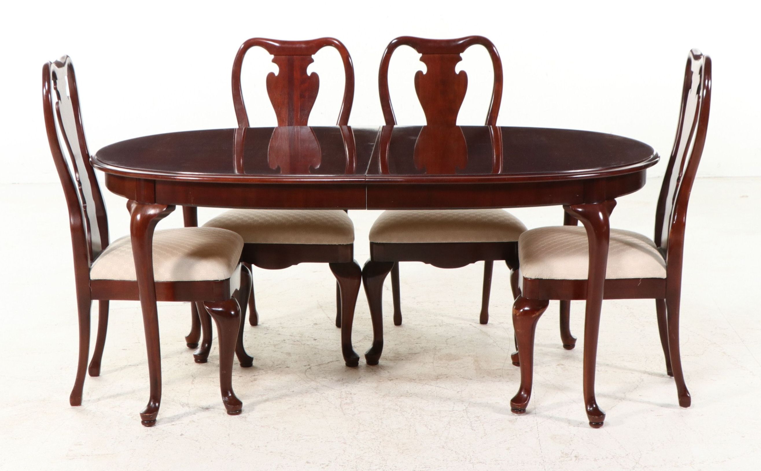 Five-Piece Queen Anne Style Mahogany Dining Set, Late 20th Century