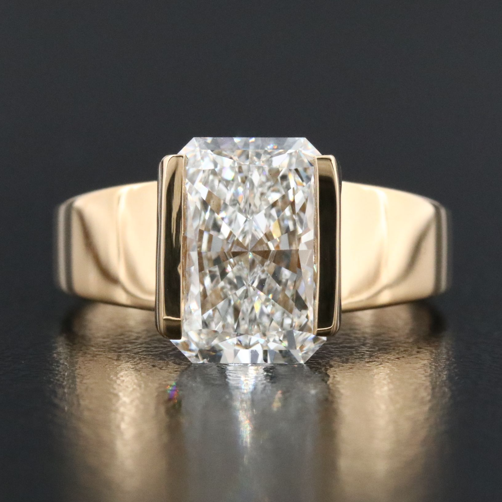 18K 3.05 CT Lab Grown Diamond Solitaire Ring with IGI Report