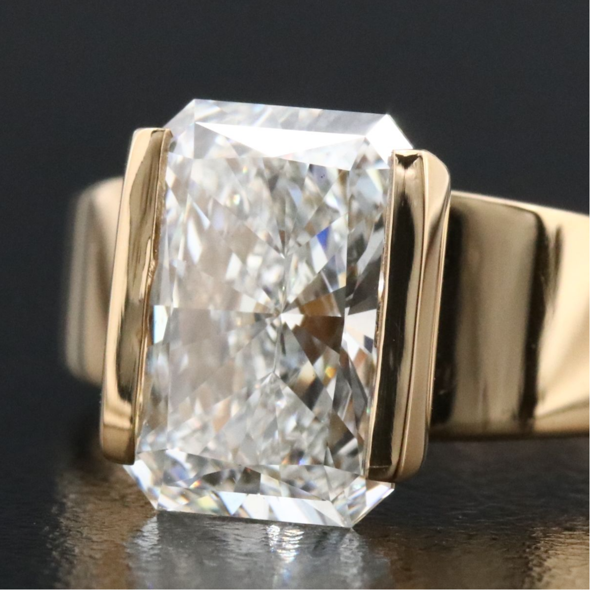 18K 3.05 CT Lab Grown Diamond Solitaire Ring with IGI Report