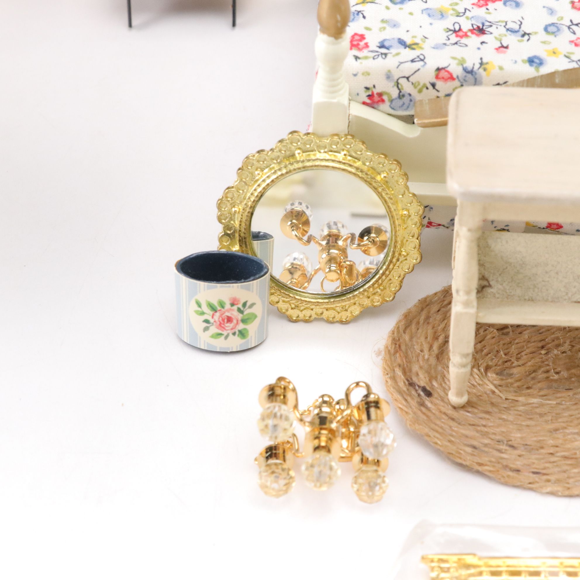 Miniature Victorian Style Doll House Bedroom and Bathroom Furniture Sets