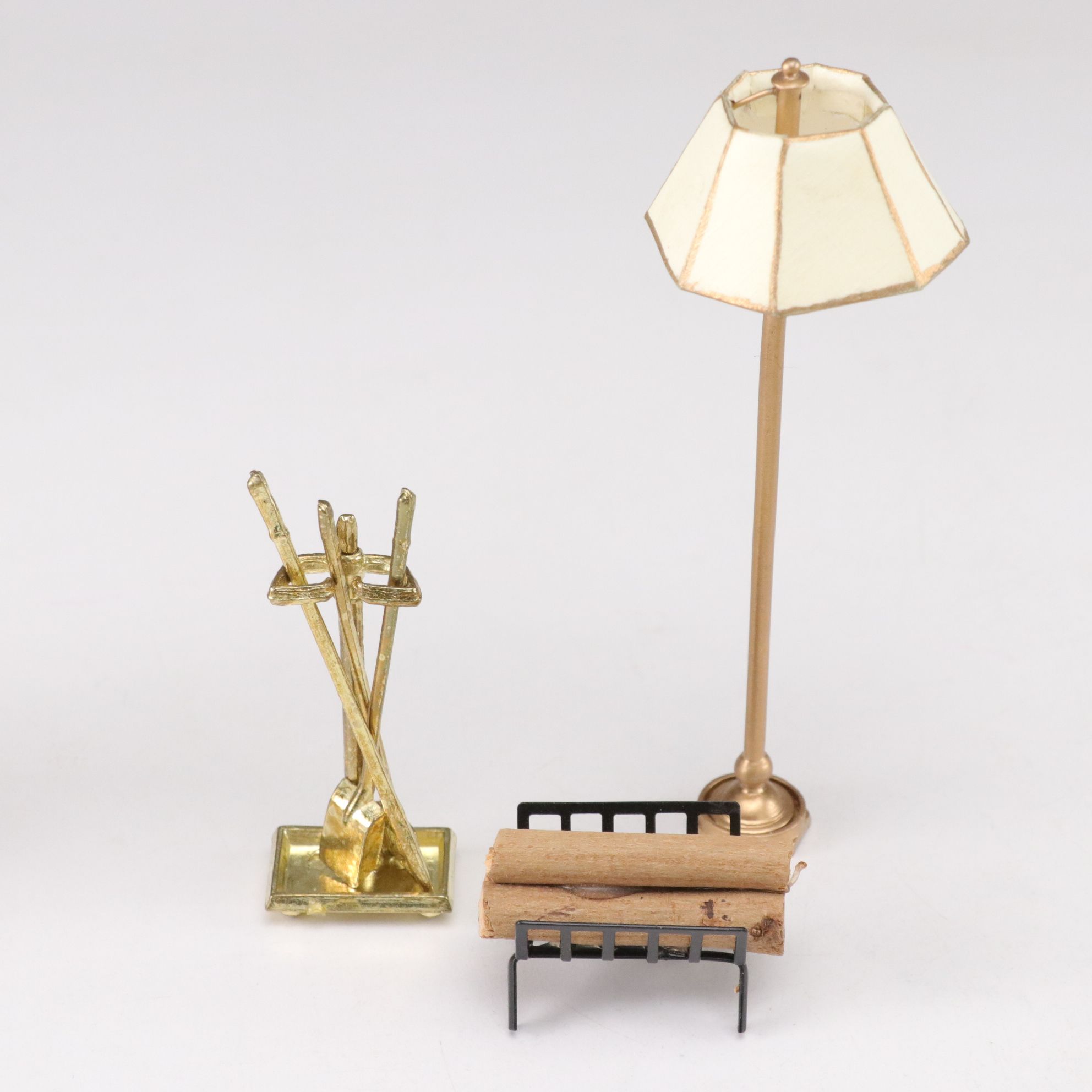 Miniature Victorian Style Doll House Bedroom and Bathroom Furniture Sets