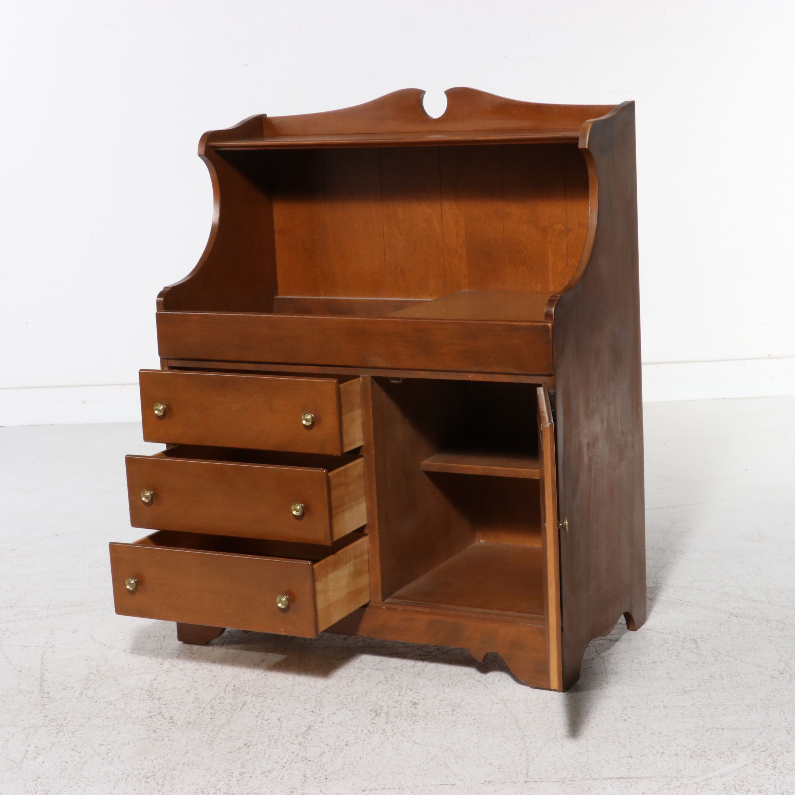 Ethan Allen Baumritter Birch Colonial Revival Dry Sink Cabinet